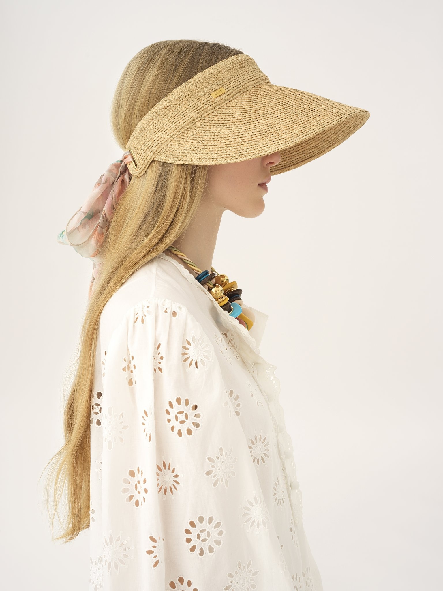 THE CHLOÉ VISOR IN RAFFIA - 4