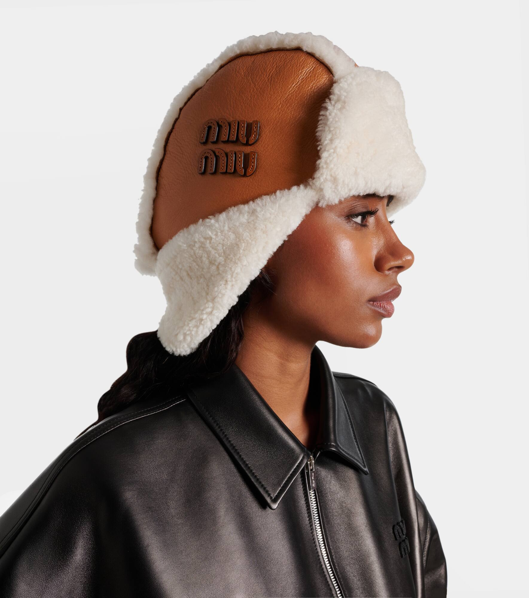 Shearling-trimmed leather hat - 2