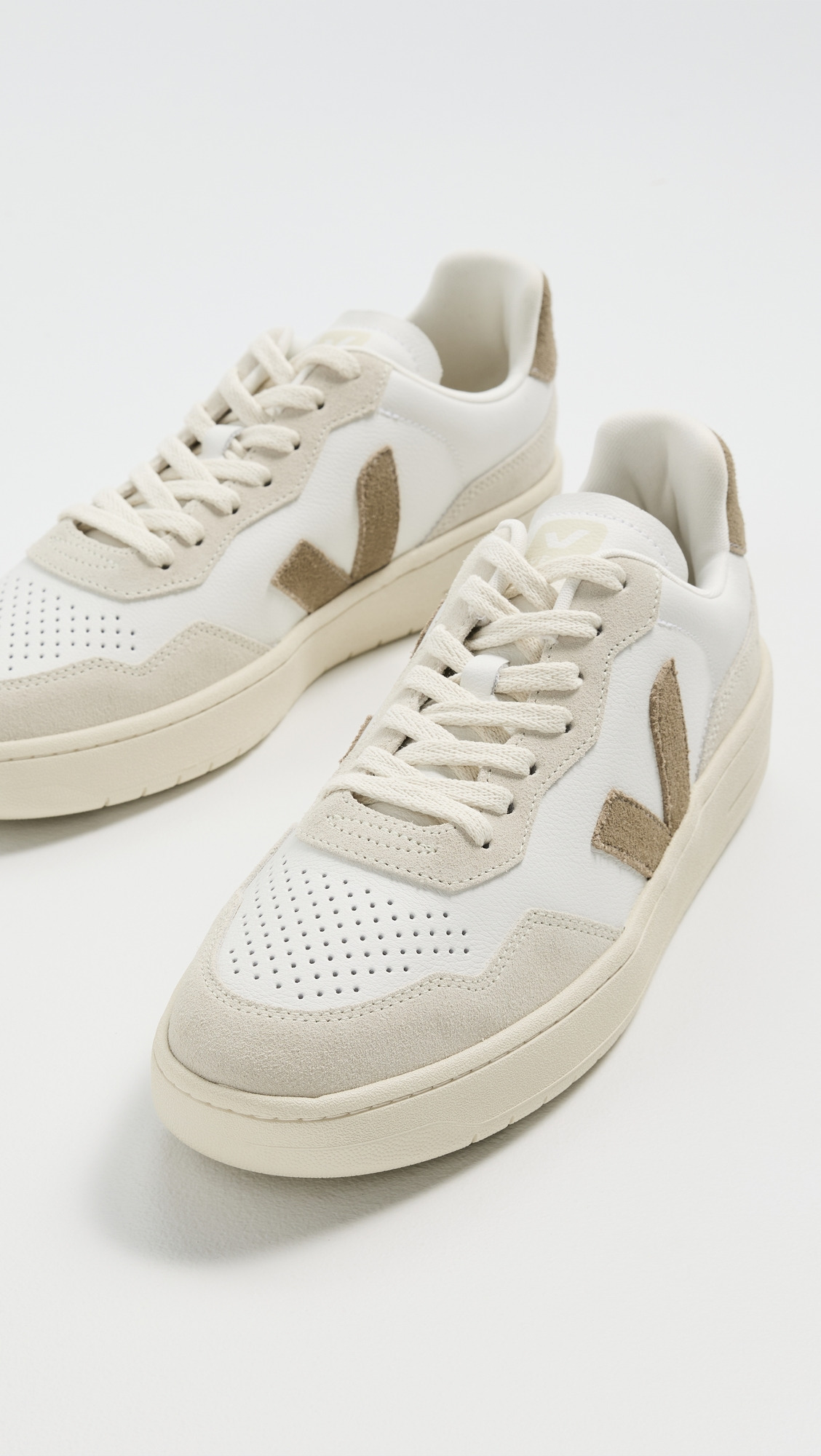 V-90 Sneakers - 3