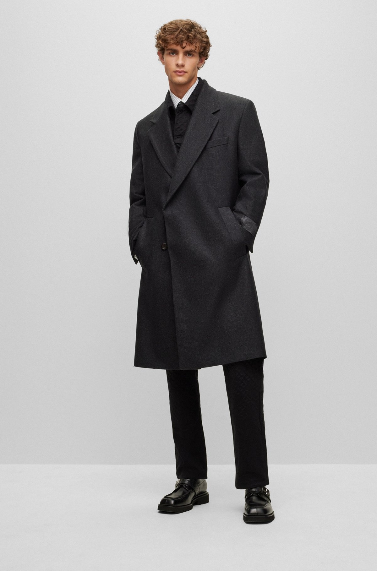 DOUBLE-BREASTED, REGULAR-FIT COAT IN A WOOL BLEND - 4