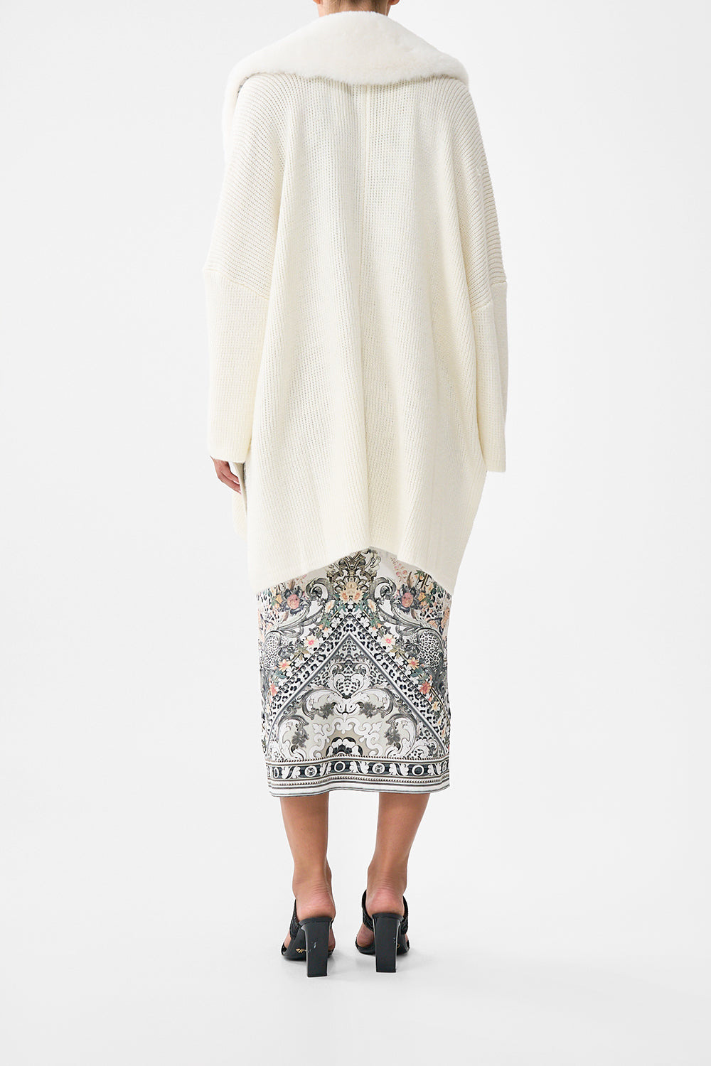 KNIT RELAXED LAYER WITH FAUX FUR - 3