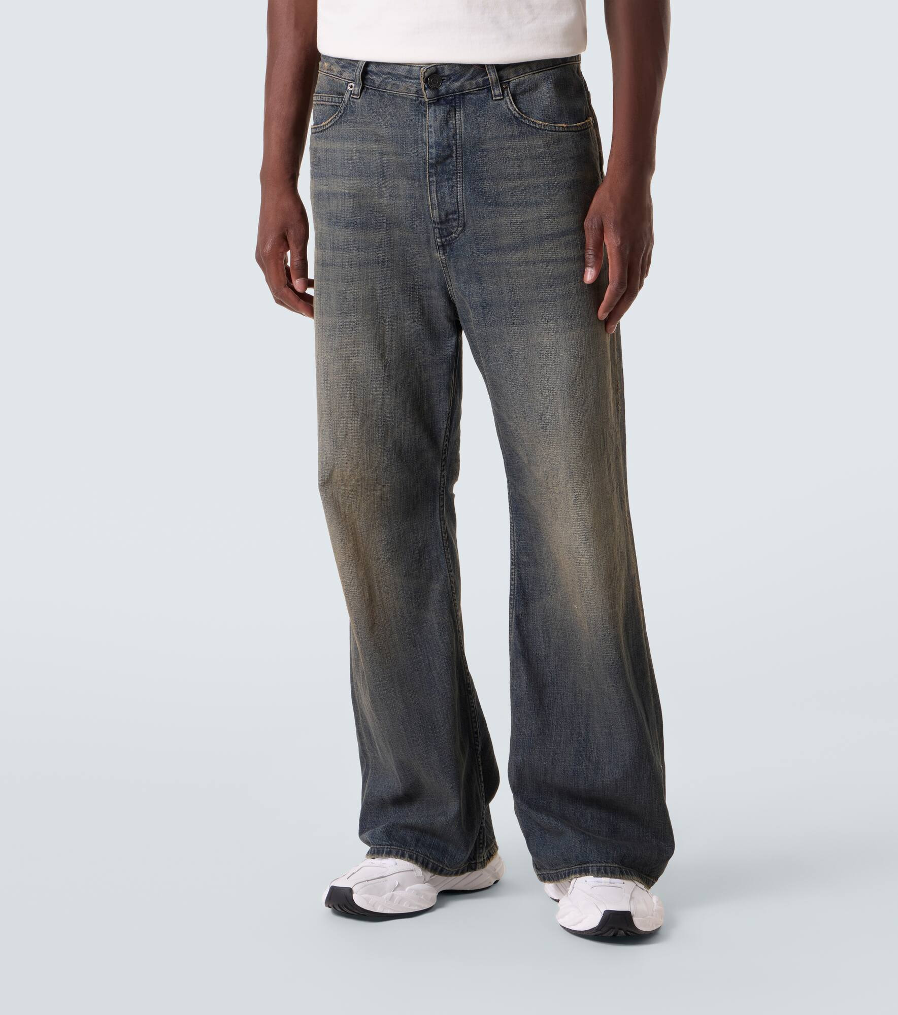 Low-rise flared jeans - 3