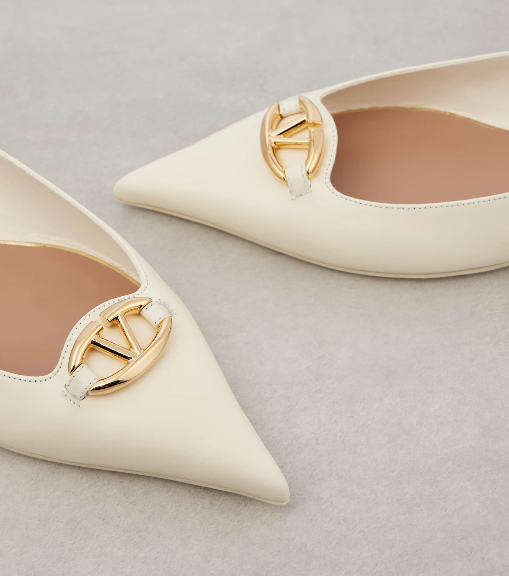 Vlogo embellished leather ballet flats - 6