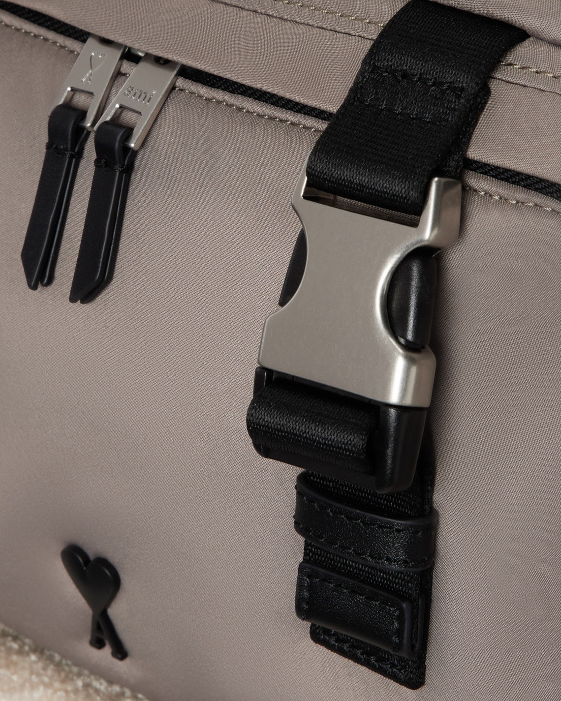 AMI DE COEUR MESSENGER BAG - 4