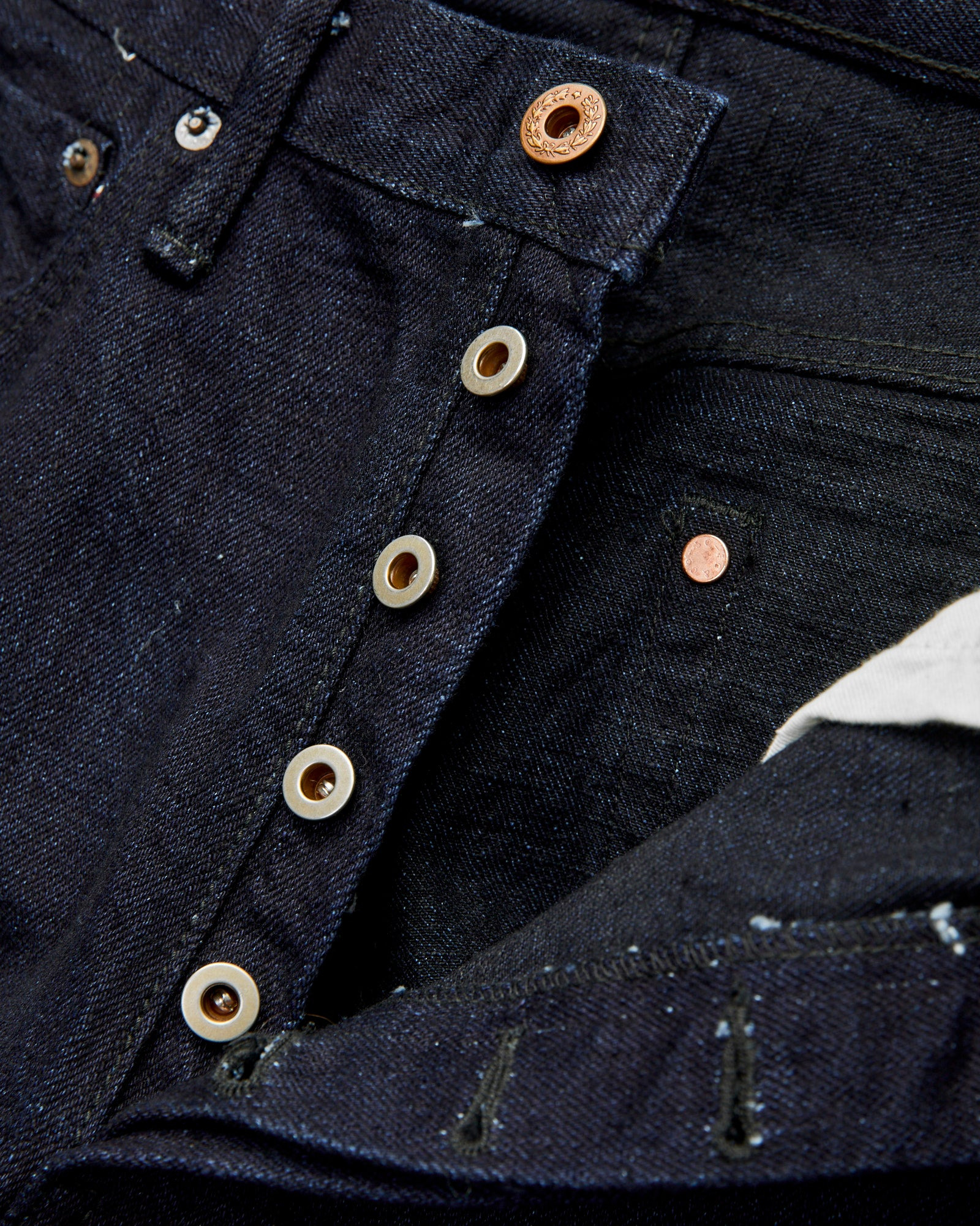 B1110SRB "Super Rough" Indigo/Black 15.5oz Selvedge Denim - Tapered Fit - 7
