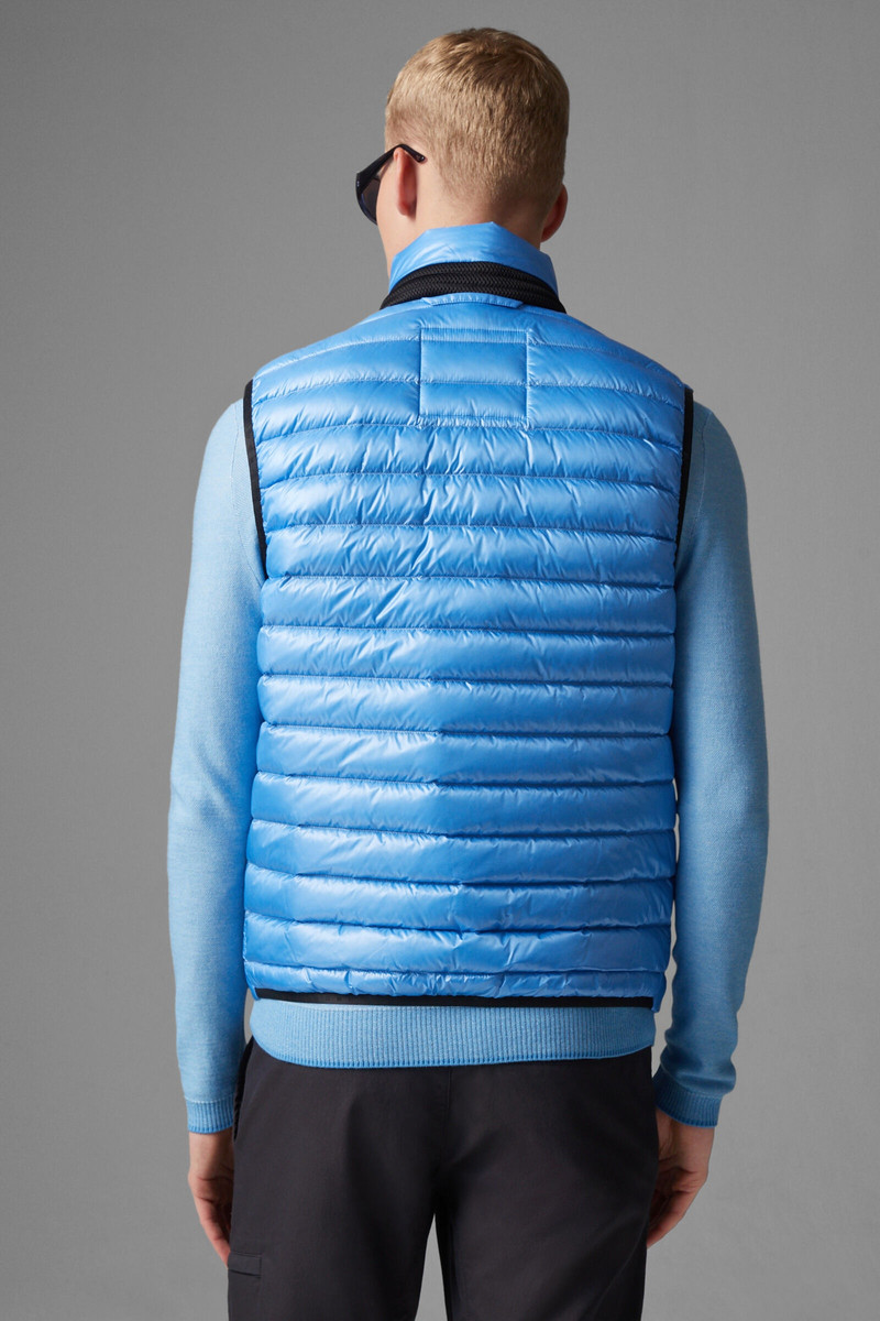 Lasse lightweight down vest in Ice blue 3