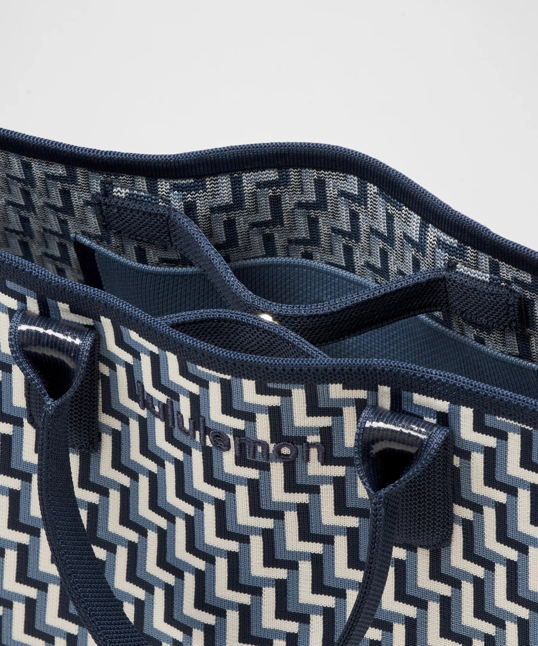 Classic Knit Small Tote Bag 8L - 4