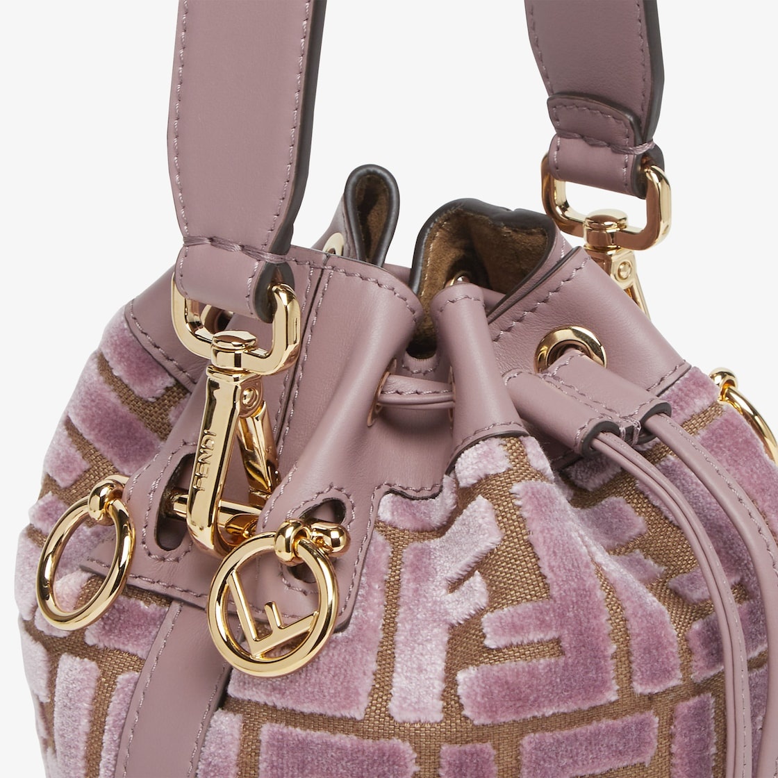 FENDI MON TRESOR ベージュ ピンク 22春夏新作 FENDI Mon Tresor | REVERSIBLE