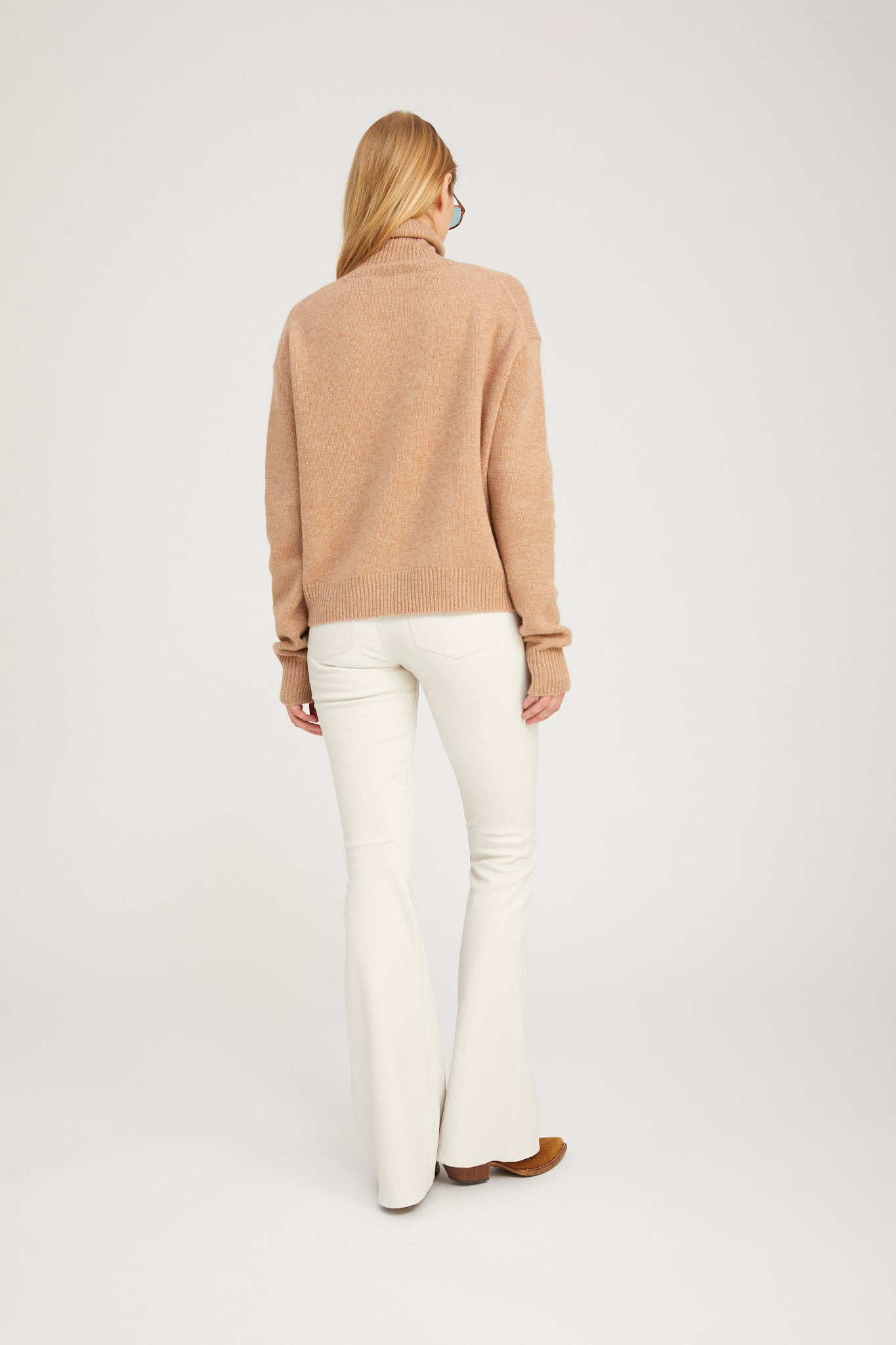 ALMONDINE CASHMERE HEART TURTLENECK SWEATER - 4