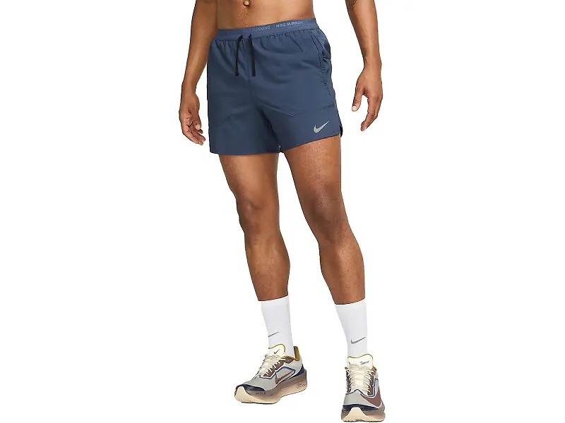Nike Dri-FIT Stride 5" Short - 2