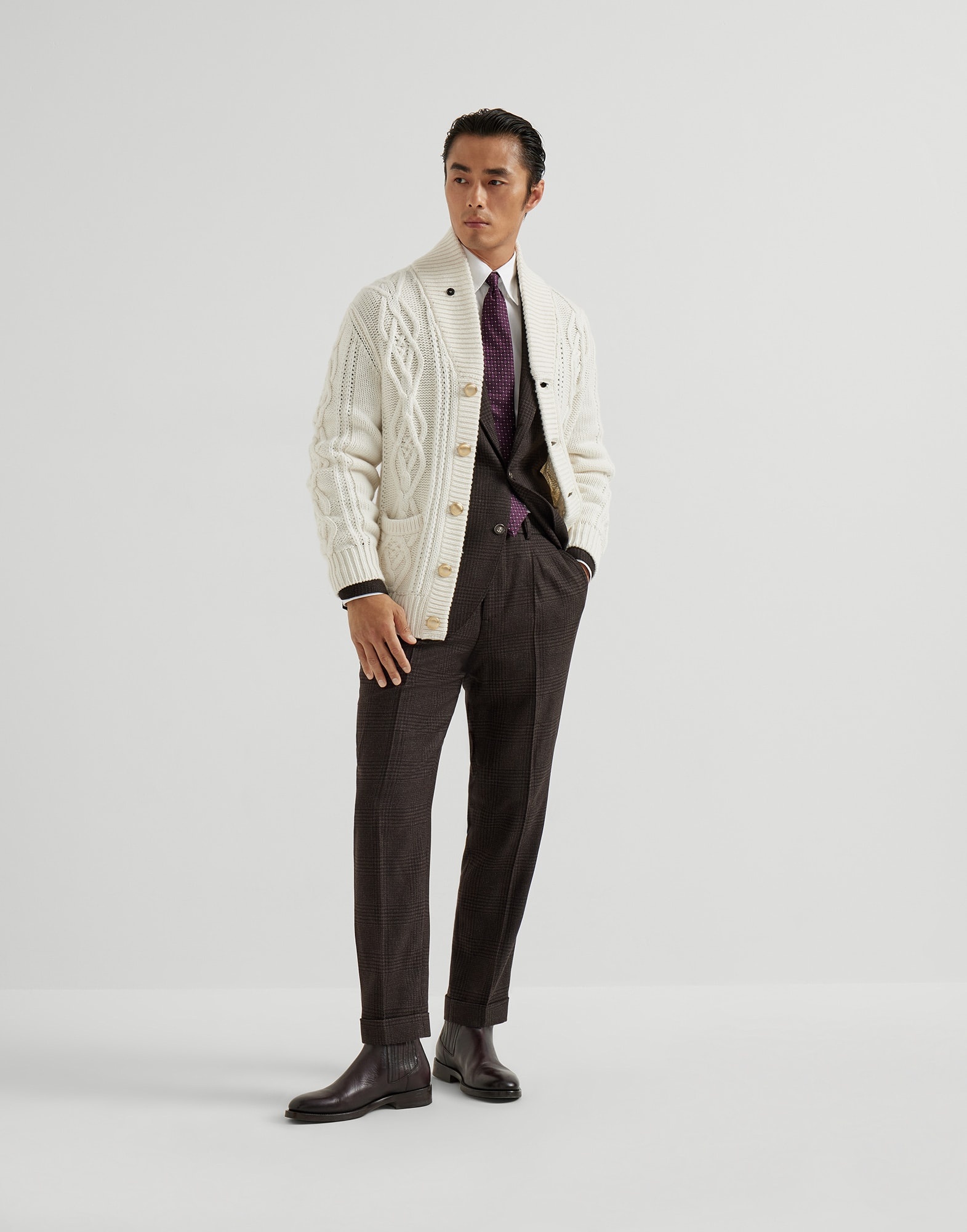 Wool, cashmere and silk tone-on-tone Prince of Wales leisure fit trousers with pleat - 4