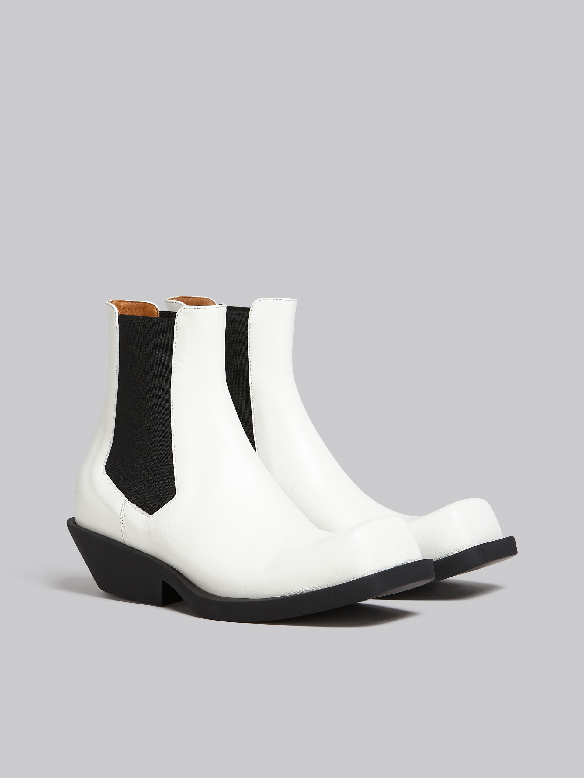 WHITE LEATHER CHELSEA BOOT - 2