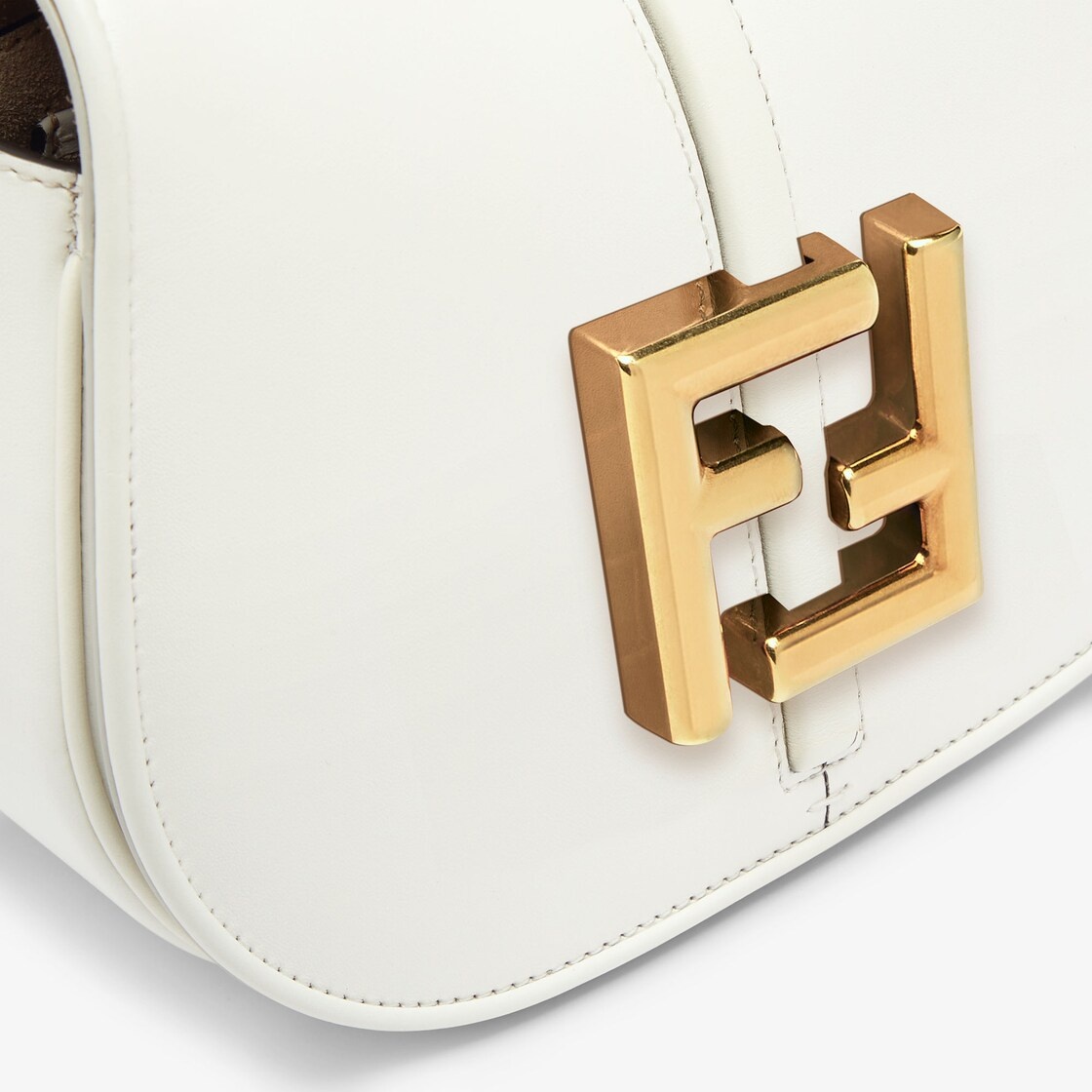 ショルダーバッグ・ポシェット FENDI WHITE LEATHER MINI CMON CROSSBODY BAG Fendi - C'mon leather mini crossbody bag White - The Corner