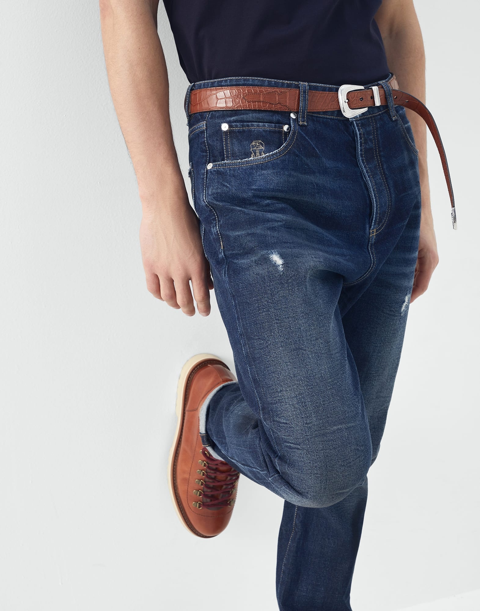 Denim leisure fit five-pocket trousers with rips - 3