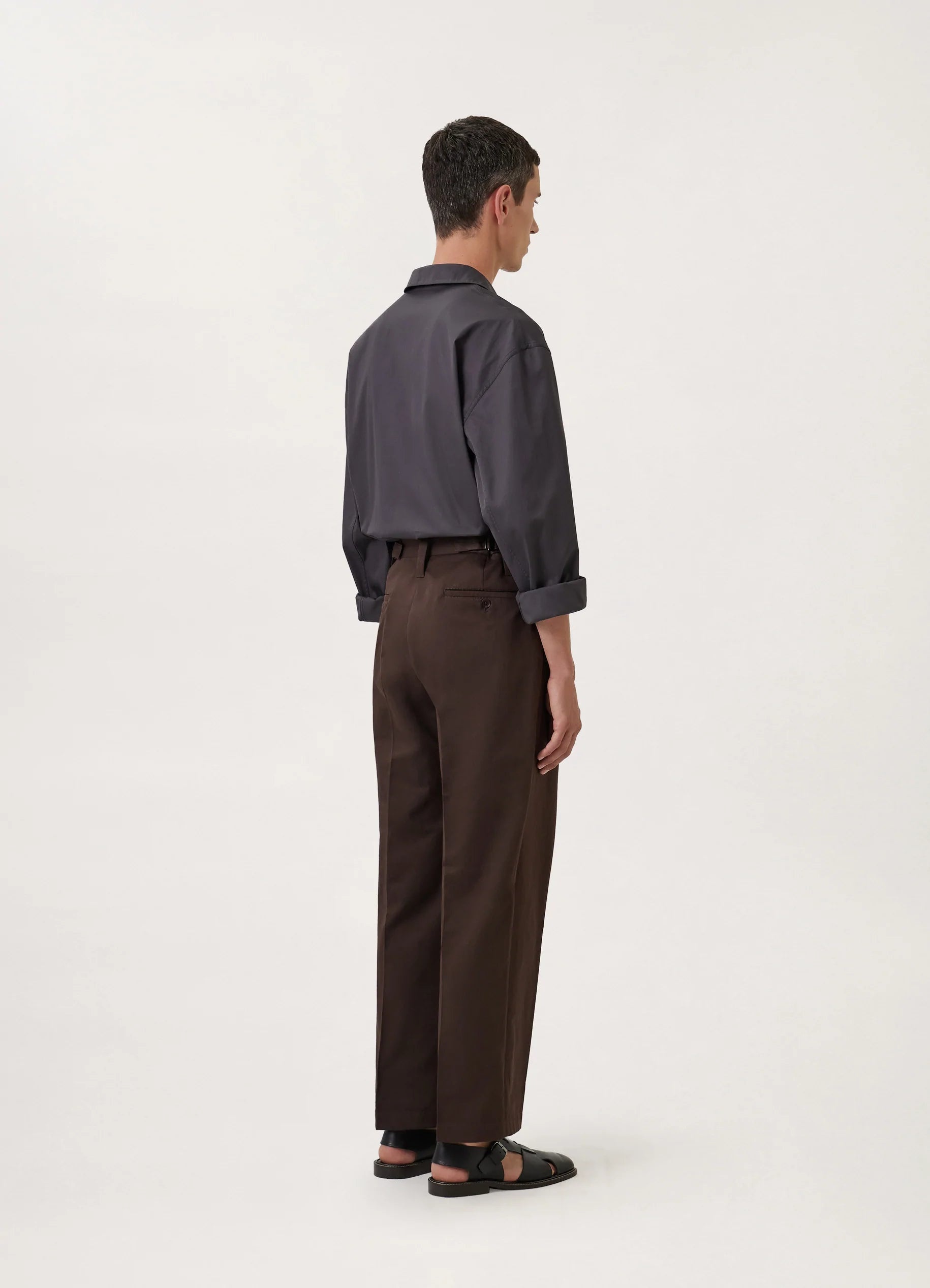 ONE PLEAT PANTS
POLY WOOL TWILL - 5