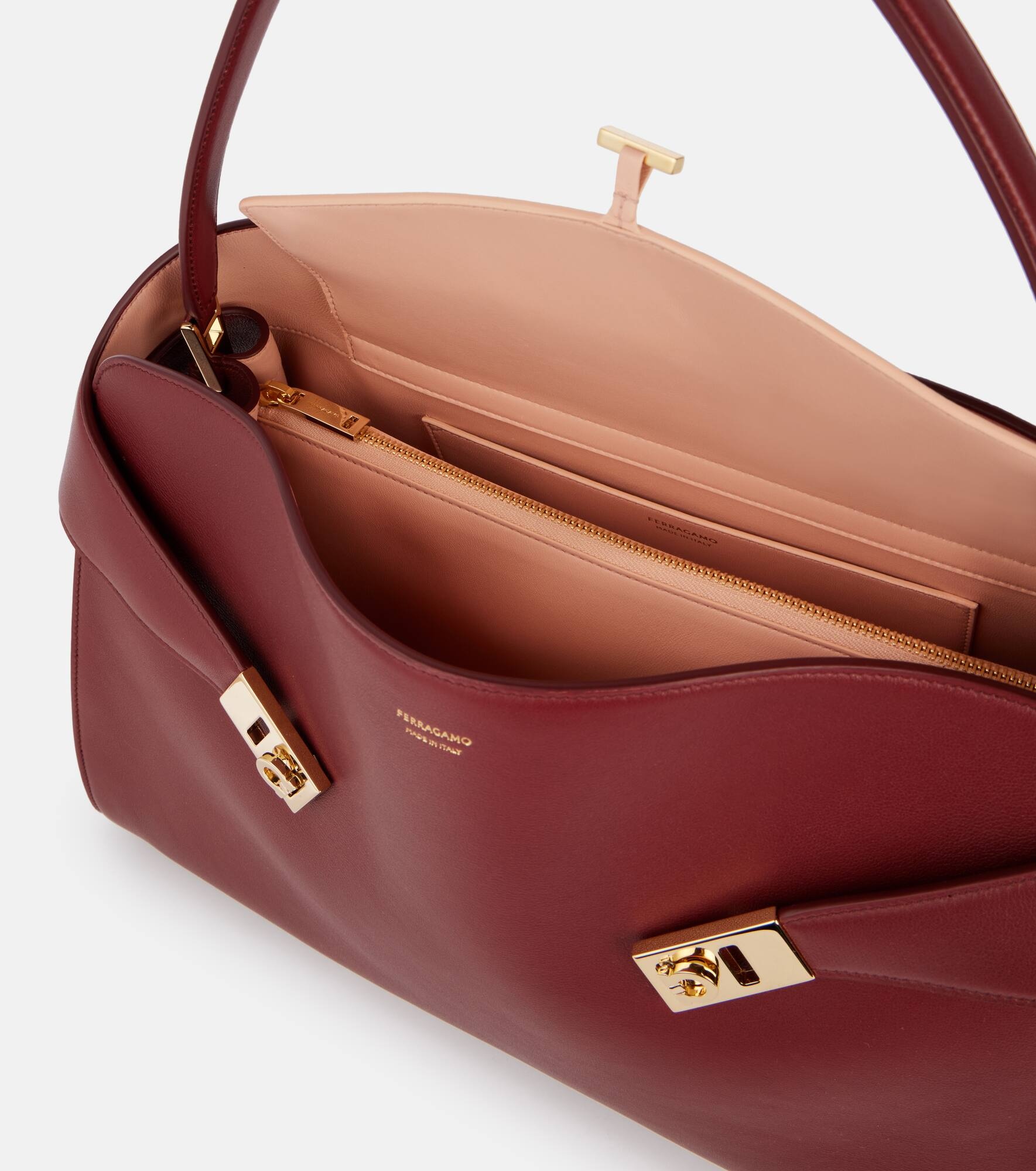 Hug Large leather shoulder bag - 3