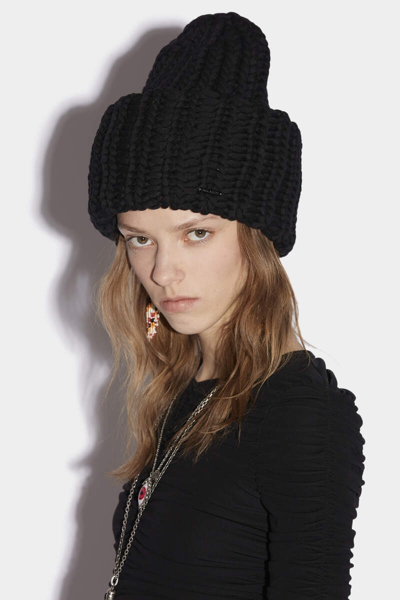 SIMPLE WOMAN BEANIE - 4