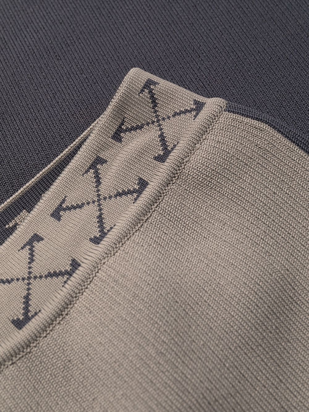 Arrow-waistband trousers - 6