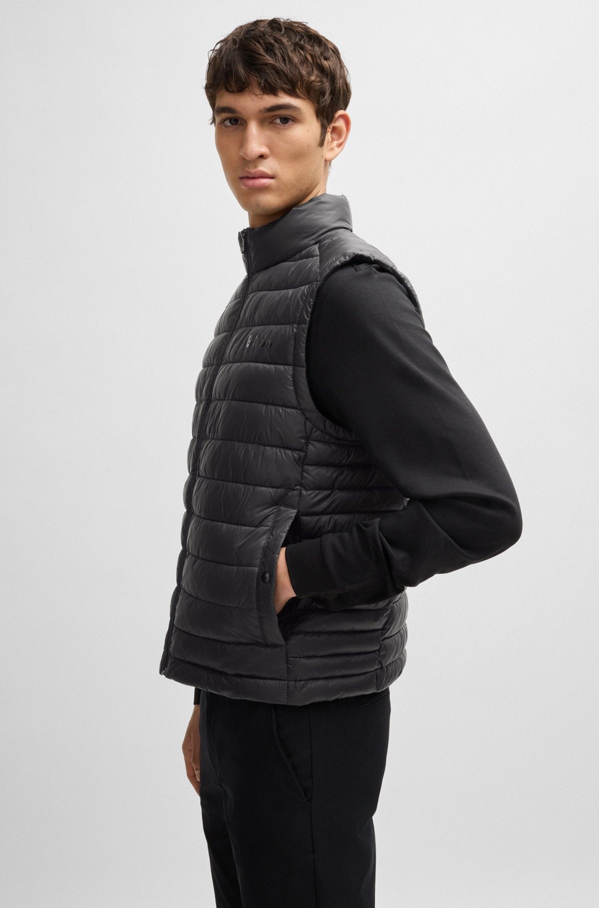 PACKABLE GILET WITH TONAL LOGO - 6