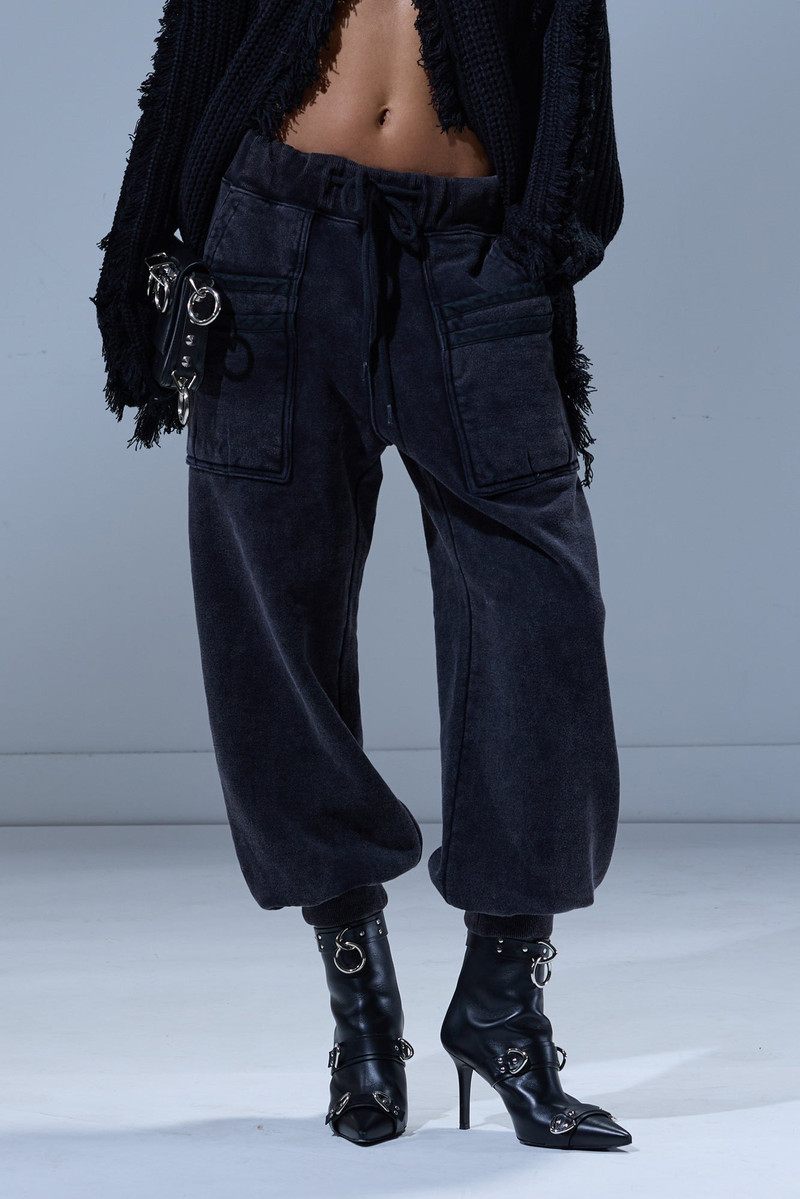 LAYERED POCKET SWEATPANT 1