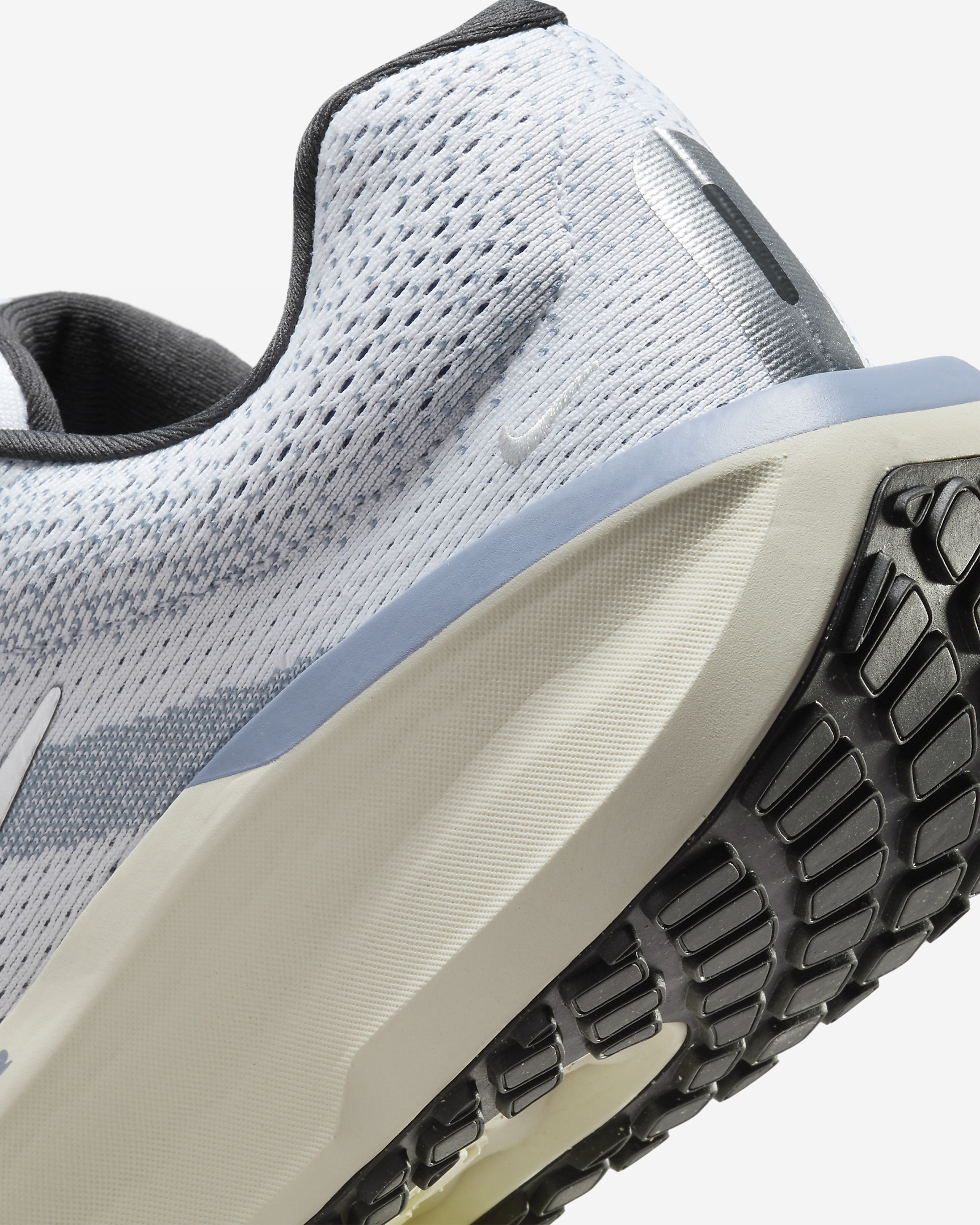 Nike Winflo 11 Men's Road Running Shoes - 8