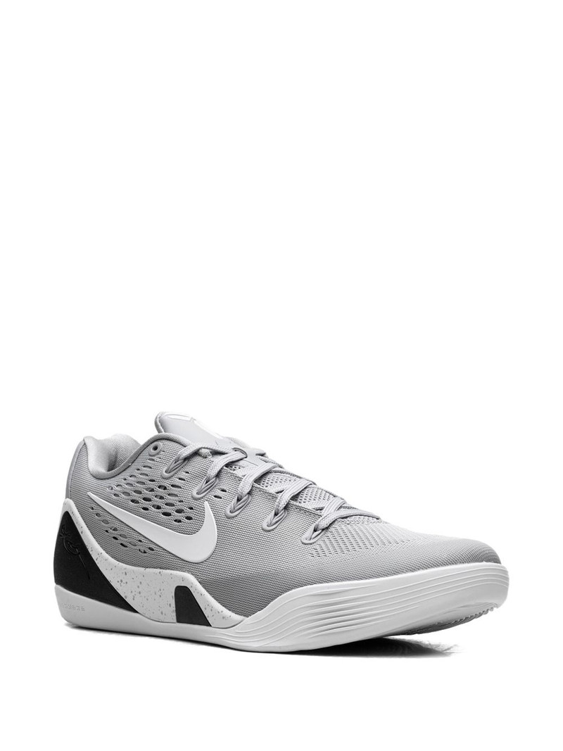 Nike Kobe 9 EM low-tops sneakers outlook