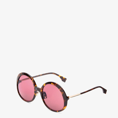 FENDI Brown sunglasses outlook