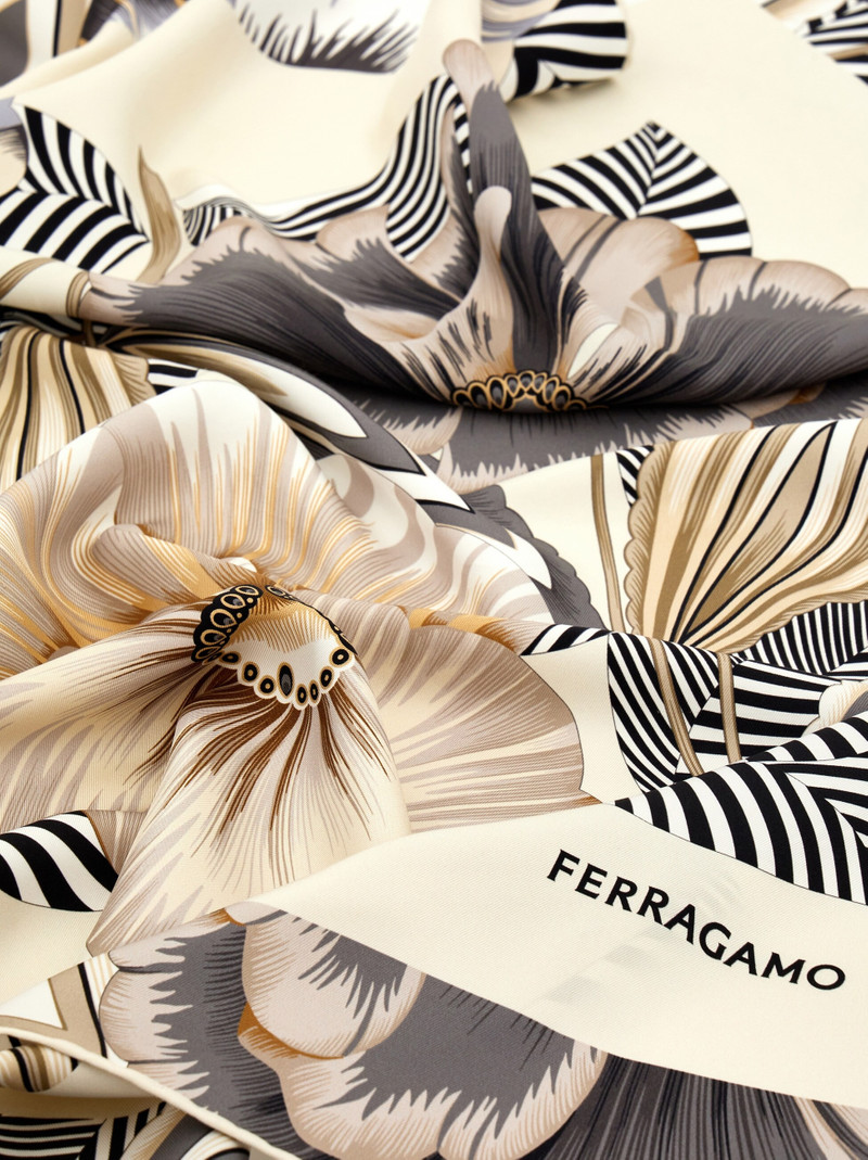 Brezza print silk scarf 4