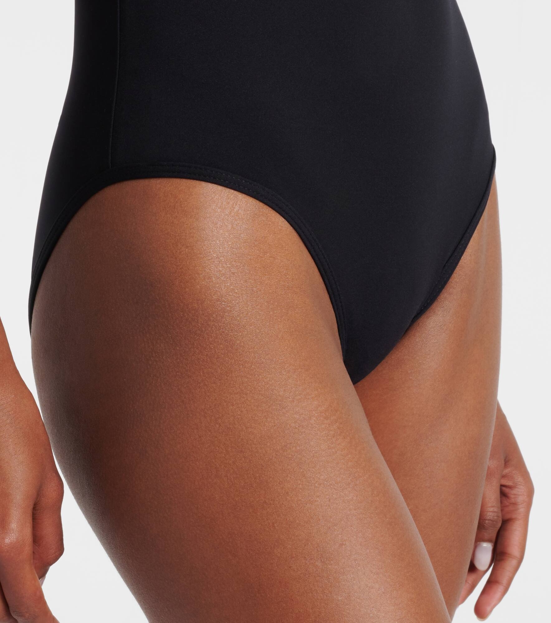 Open-back swimsuit - 5