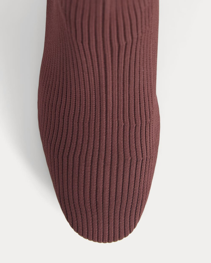 THE GLOVE BOOT 6