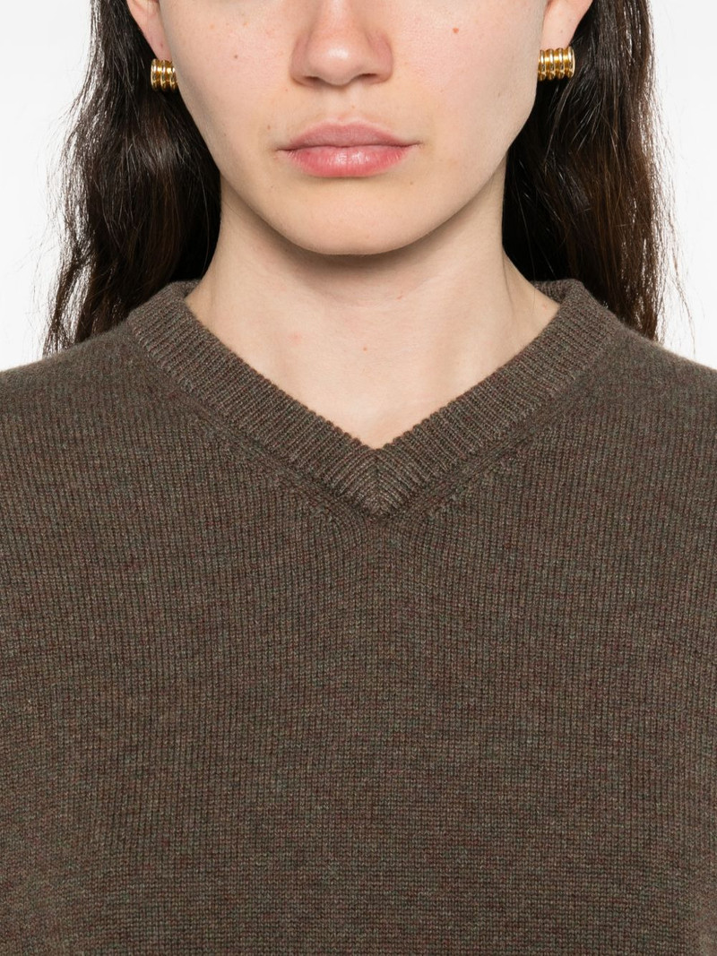 V-neck short-sleeve sweater 5