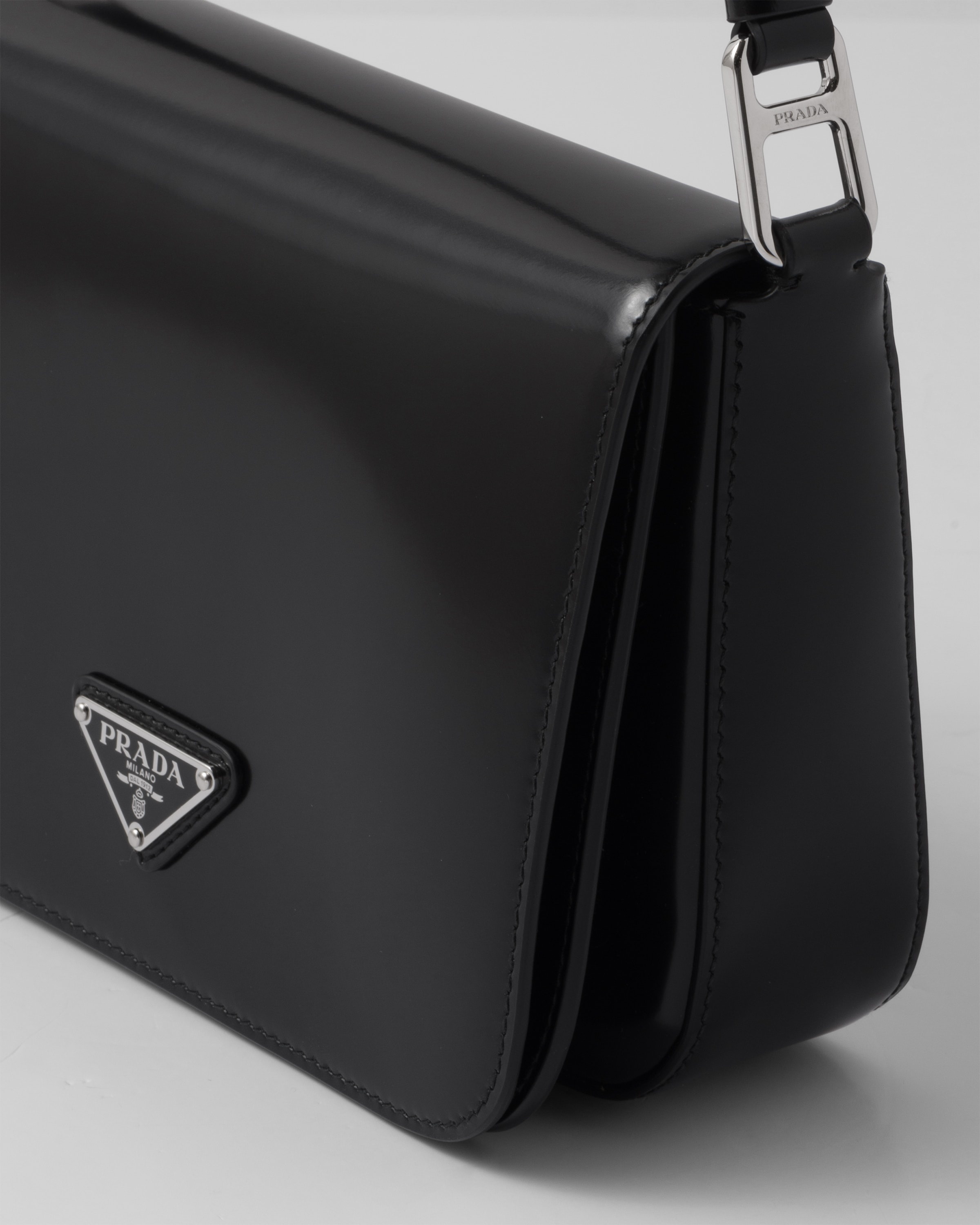 Brushed leather shoulder bag - 6