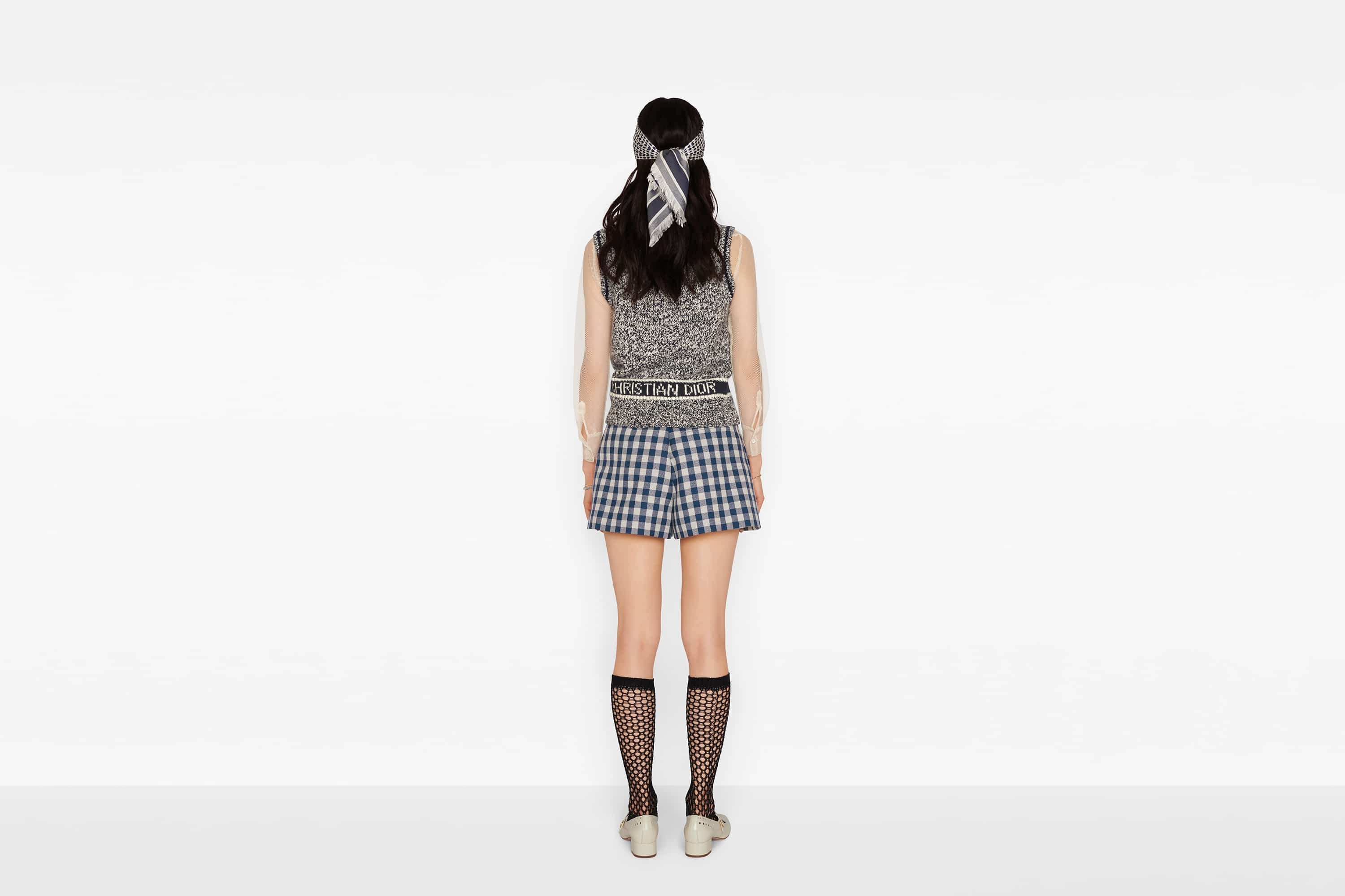V-Neck Sleeveless Sweater - 5
