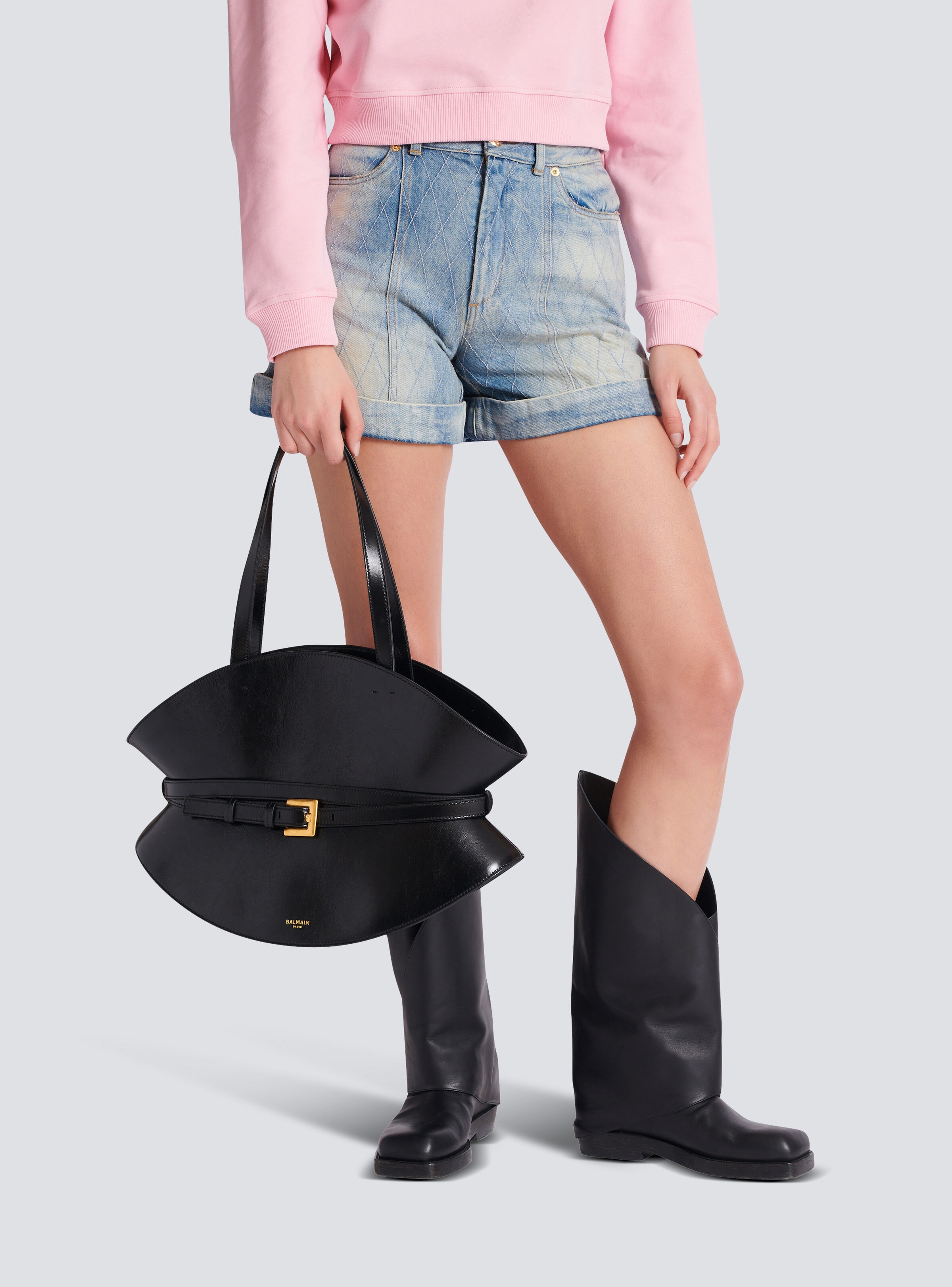 Shuffle Medium bag in leather - 8