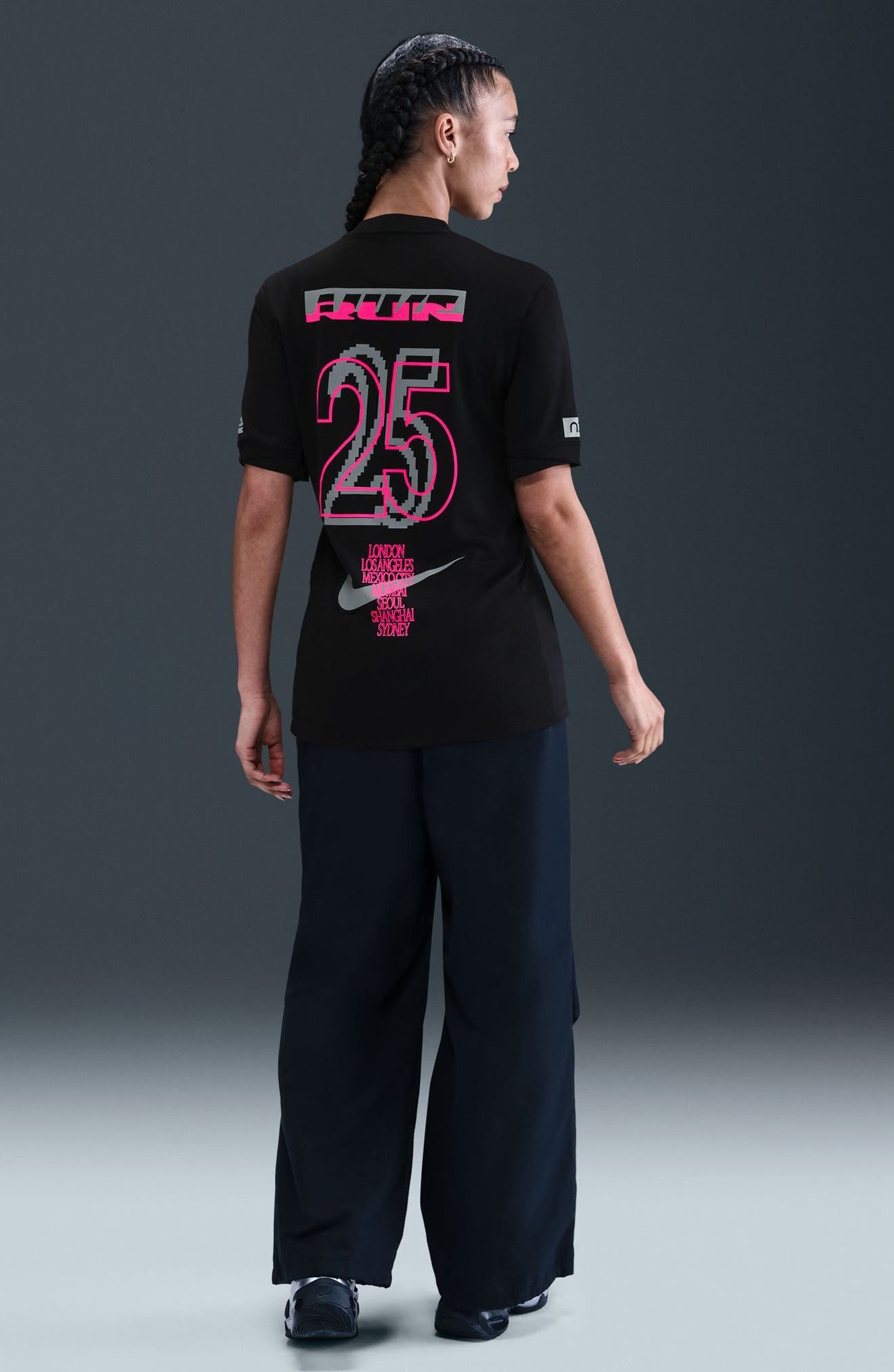 Nike Dri-FIT Reflective Graphic Running T-Shirt in Black/Hyper Pink at Nordstrom - 4