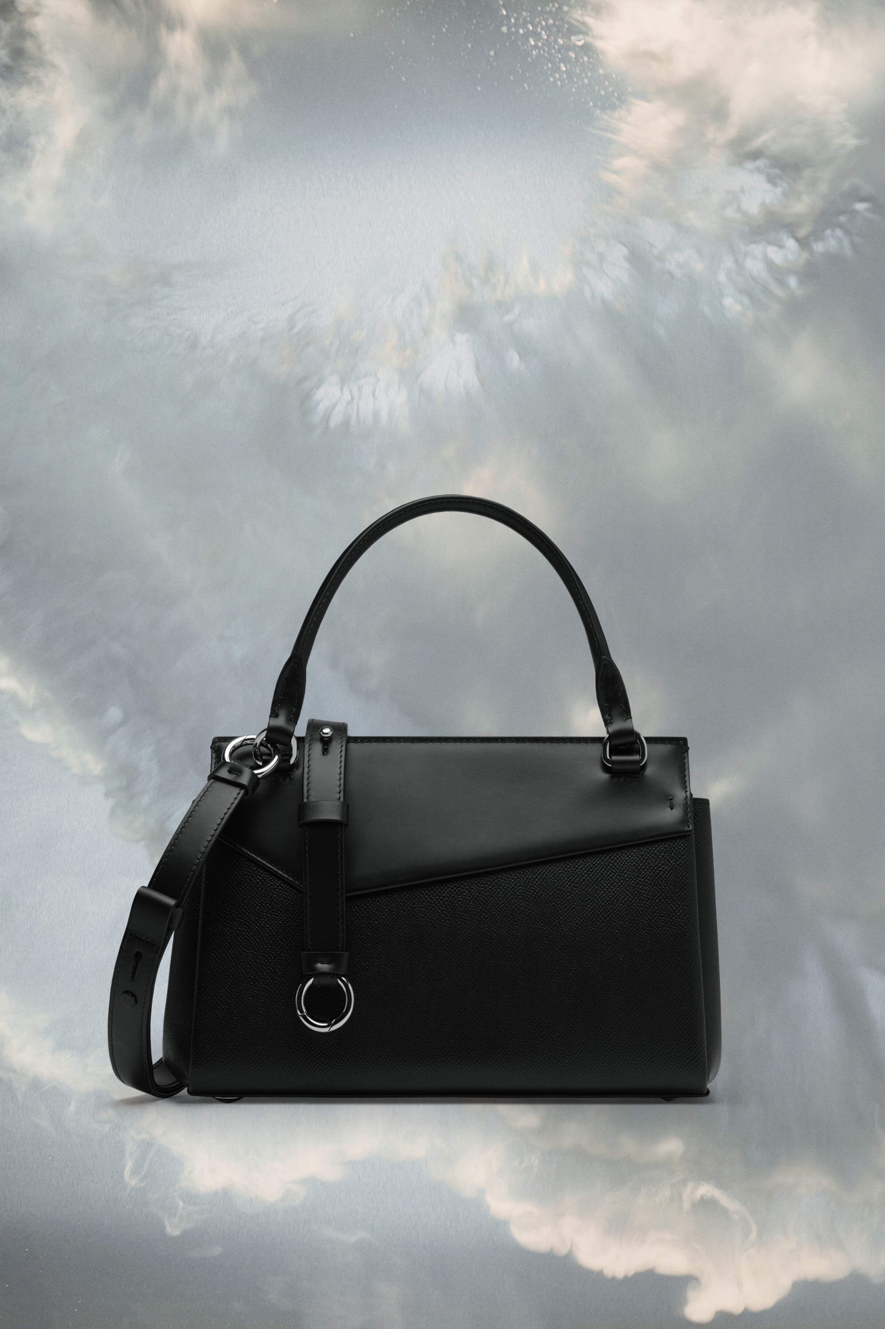 MAISON MARGIELA★Snatched Top Handle Small ハンド バッグ 黒 Maison Margiela - SNATCHED HANDBAG SMALL | HBX - Globally