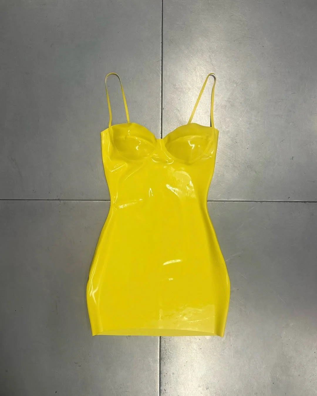 THE VISIBLE DRESS BUTTERCUP - 1