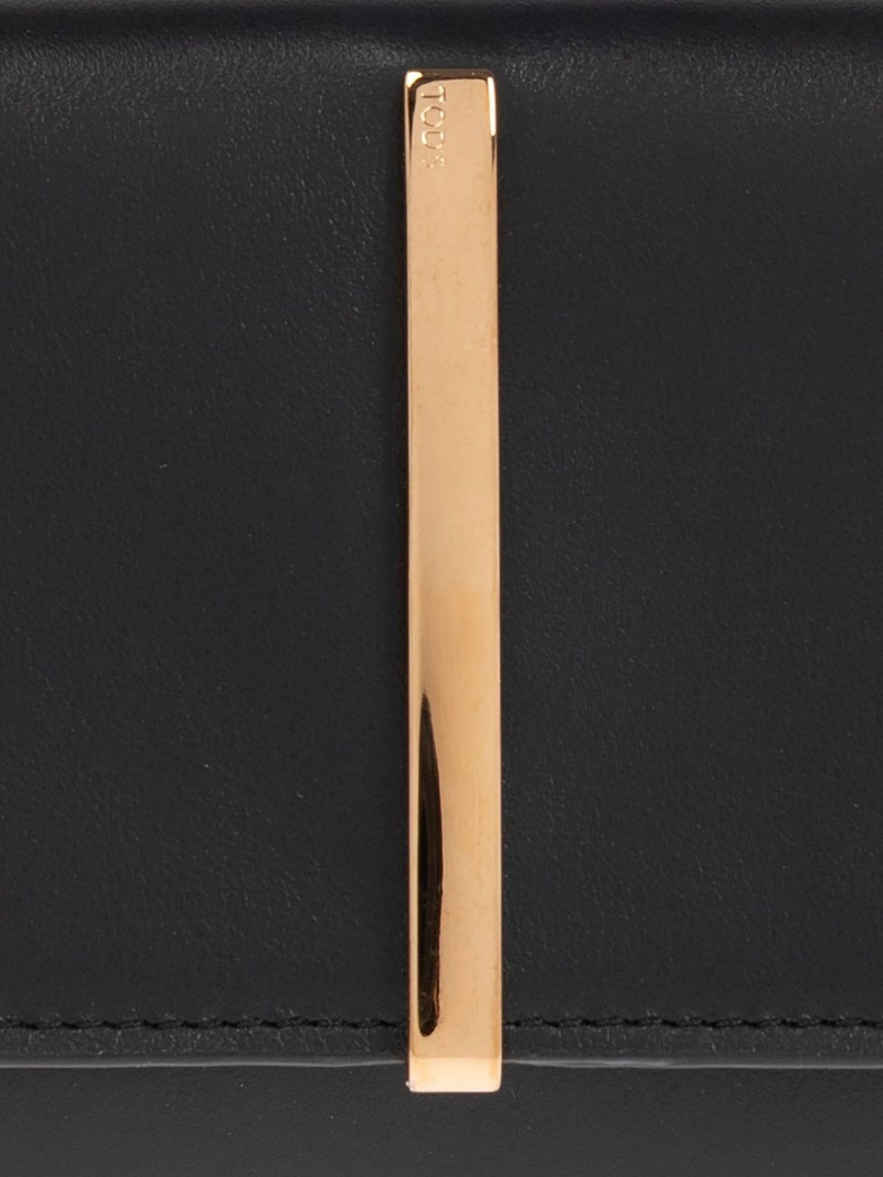engraved-logo leather wallet 4