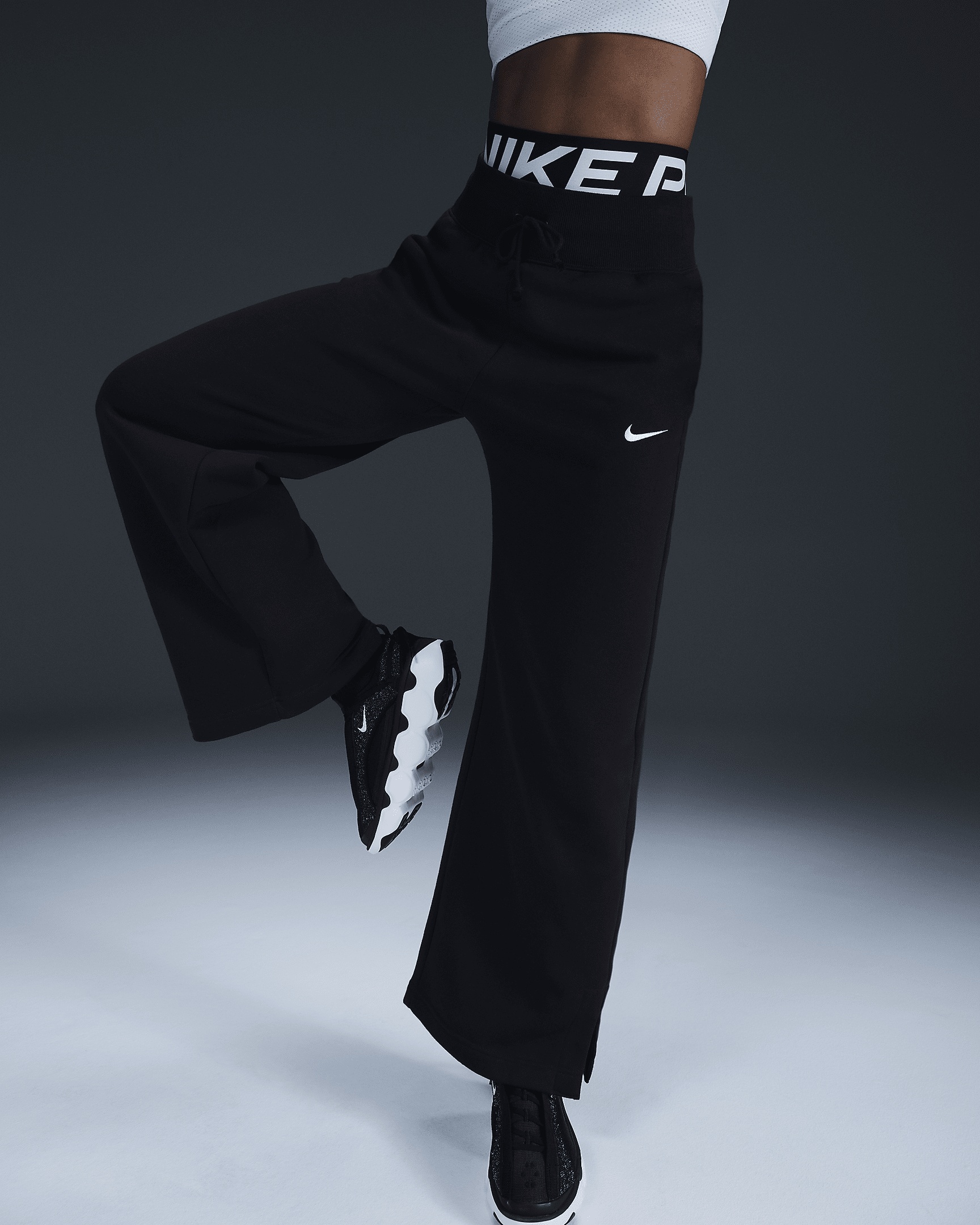Nike Sportswear Phoenix Fleece Women's High-Waisted Wide-Leg Sweatpants - 2