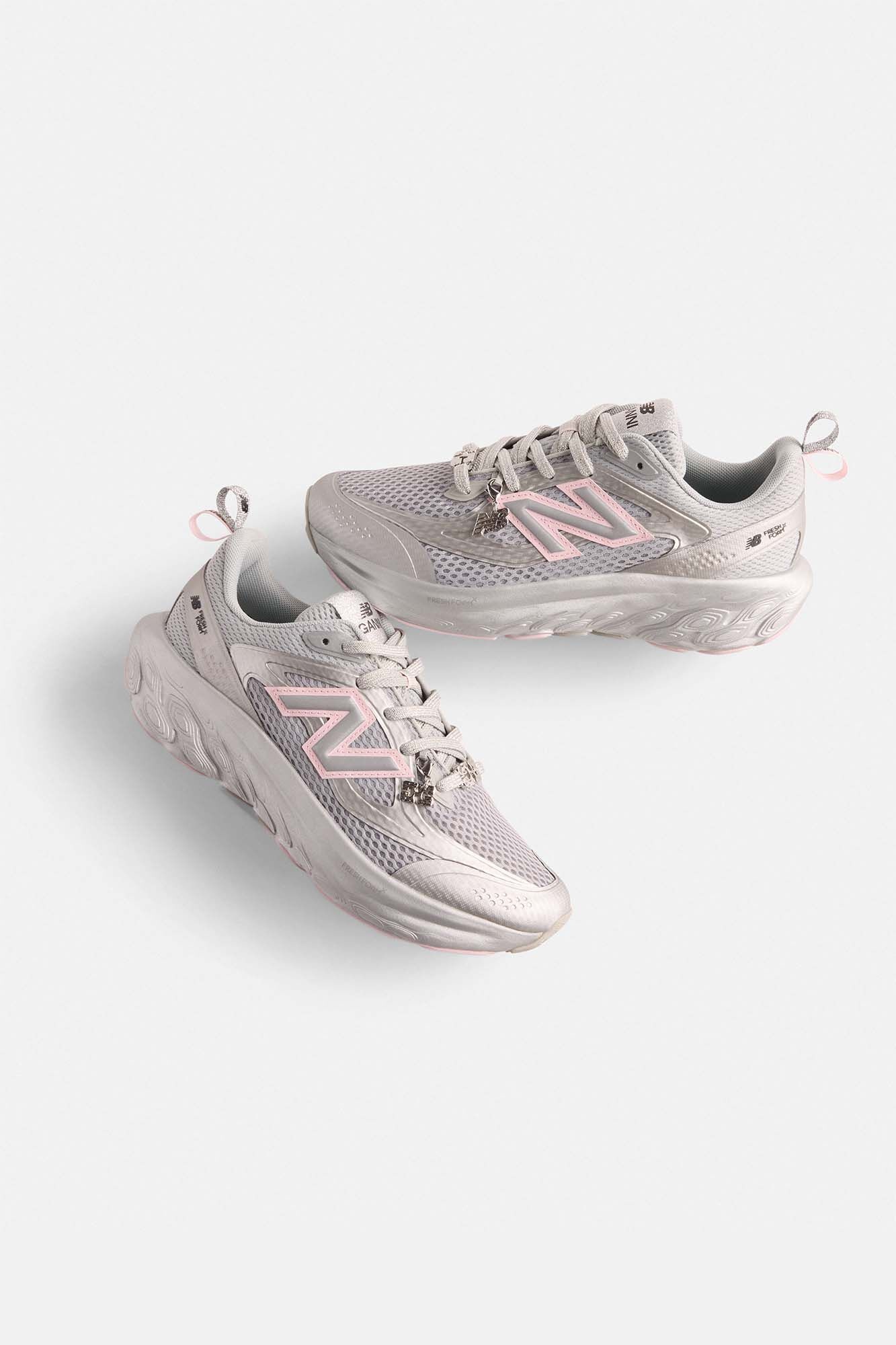 GANNI X NEW BALANCE SILVER AND PINK FFT TRAINERS - 8