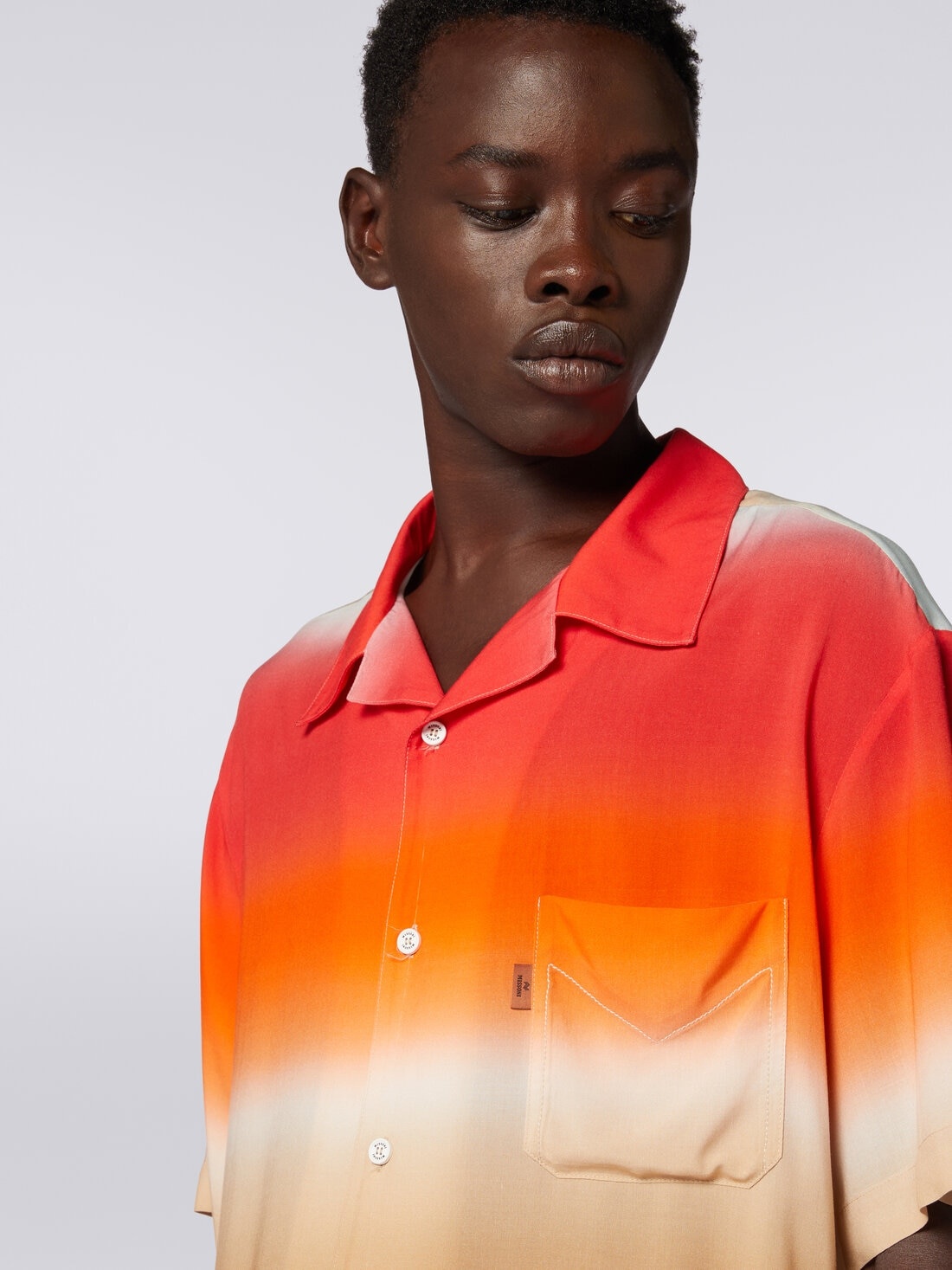 Short-sleeved shirt in dégradé viscose - 5