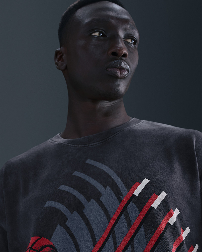 Nike Men's Basketball T-Shirt 3