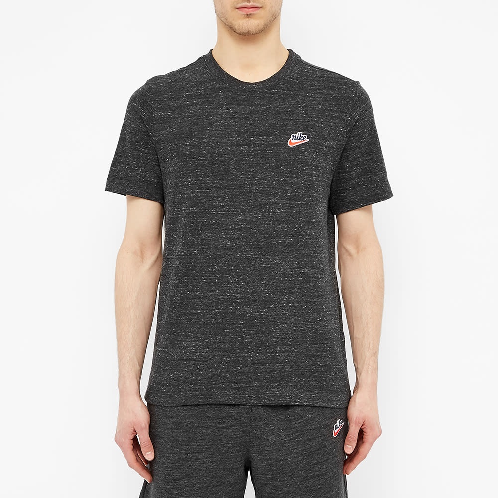 Nike Heritage Chest Logo Tee - 3