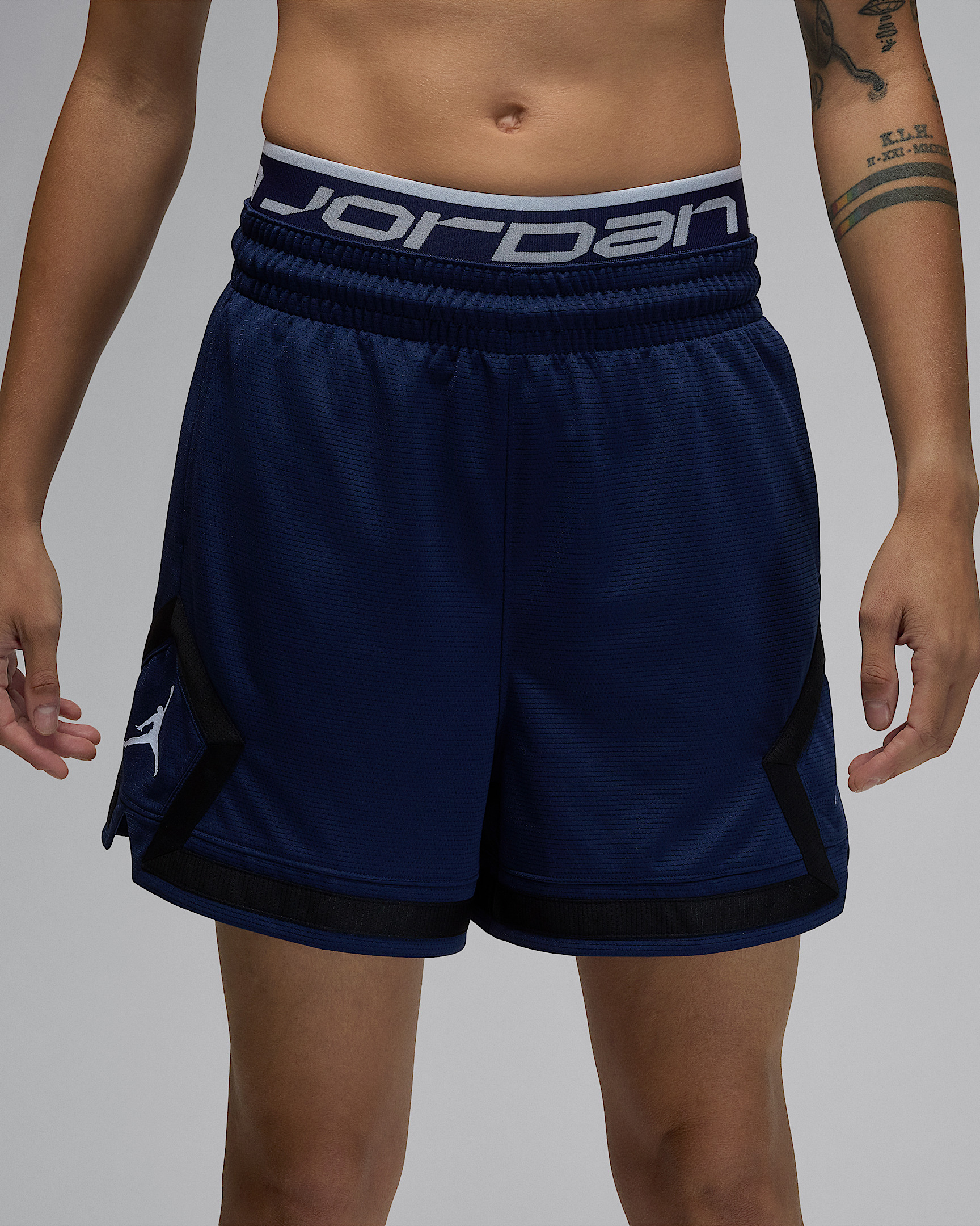 Jordan Sport Women's 4" Diamond Shorts - 2