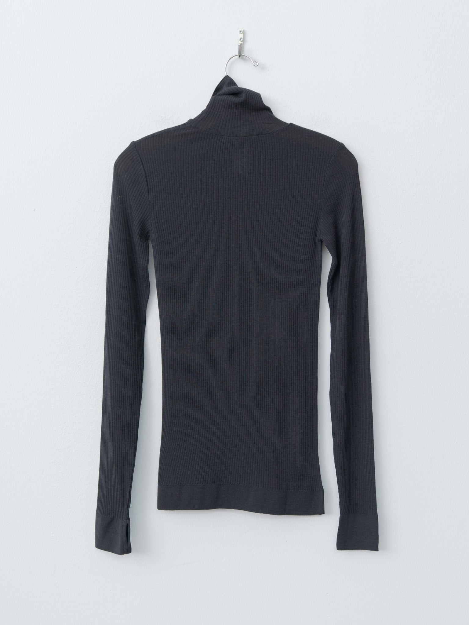 Seamlesss High Neck Top - Granite Black - 8
