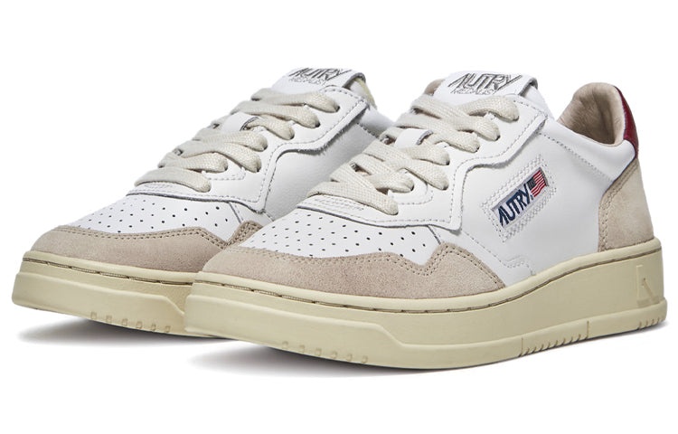 (WMNS) AUTRY Medalist Low Leather and Suede 'White Beige Red' AULW-LS48 - 2