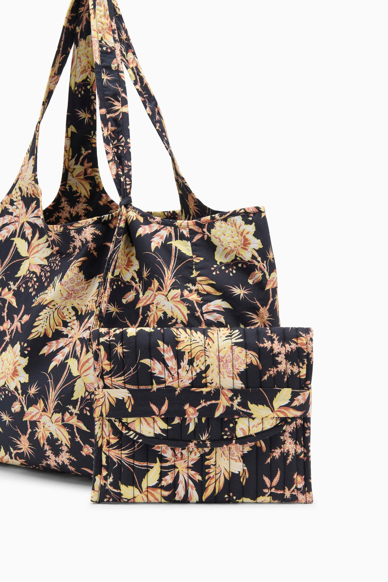 Kamari Tote 3