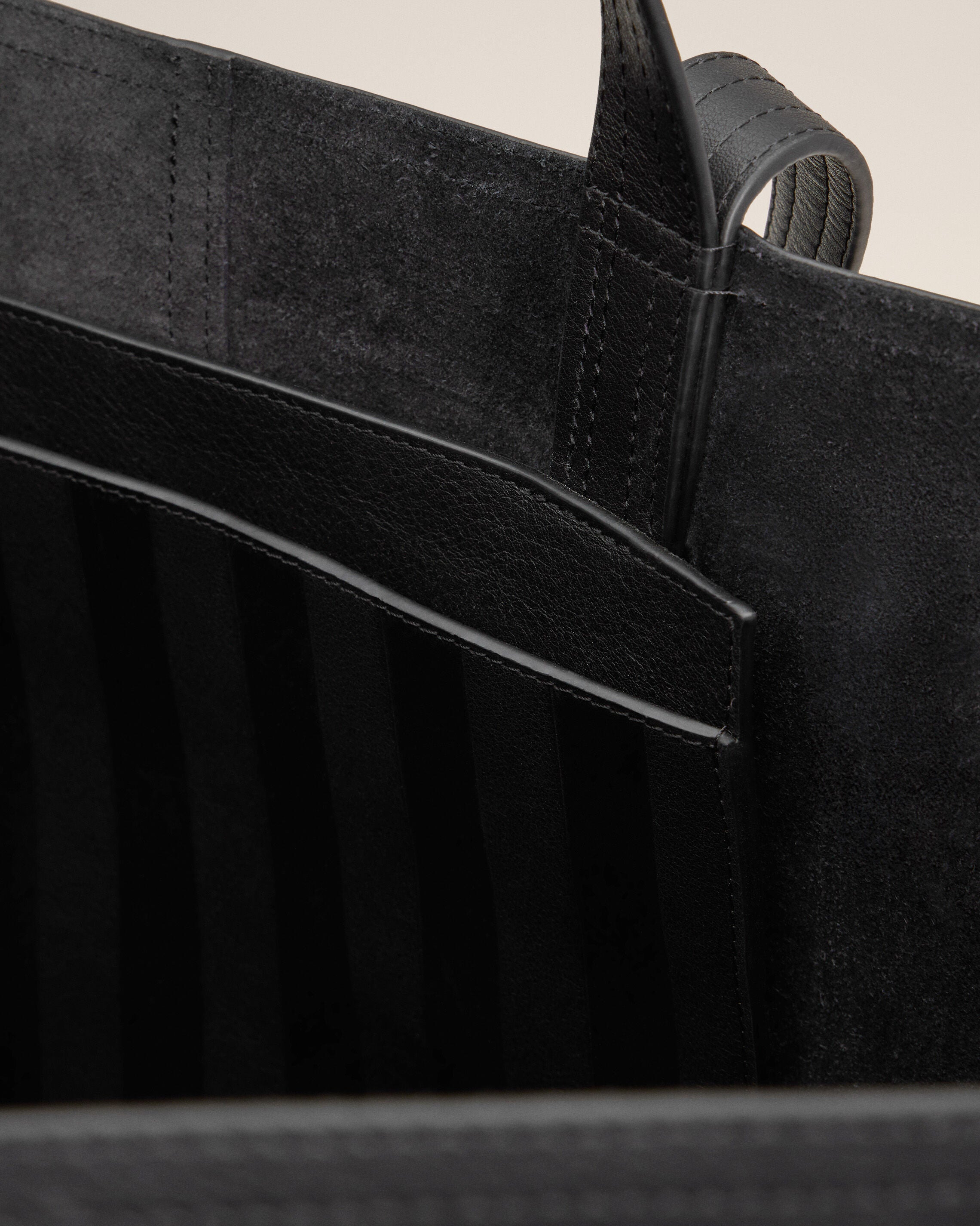 BLACK LEATHER MIDI MAXI TOTE BAG - 6