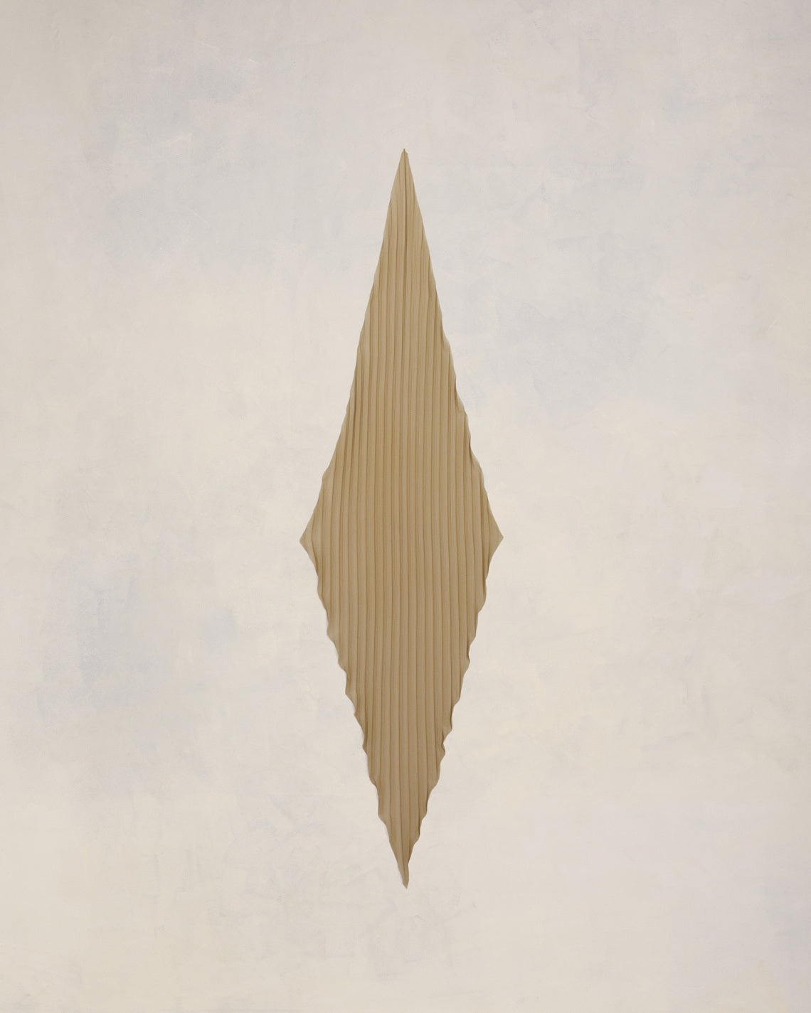 PLEATED DIAMOND SHAPED SCARF 3