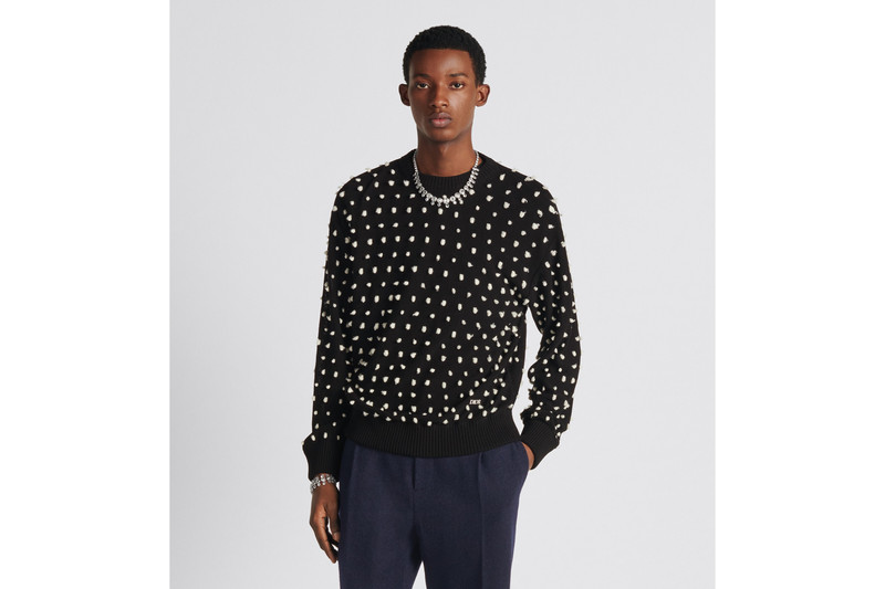 Round-Neck Sweater 4